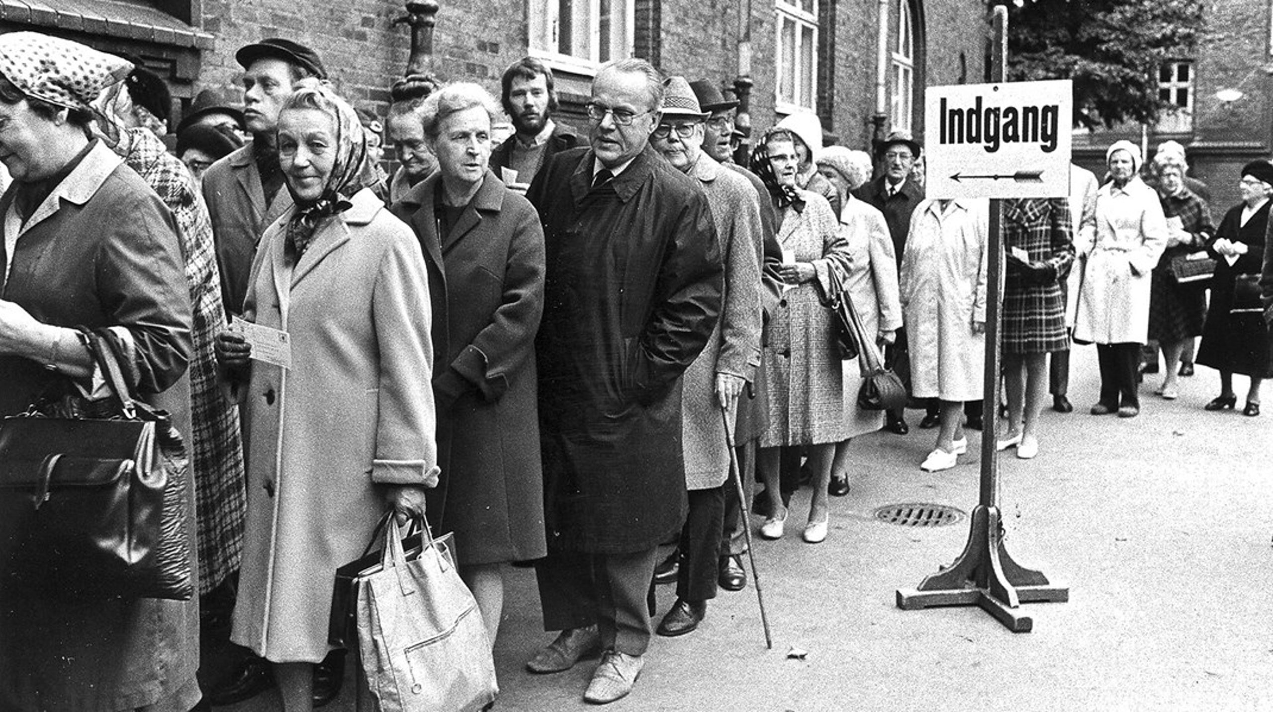 Den 2. oktober 1972 stod danskerne i kø for at stemme om at melde Danmark ind i EF.