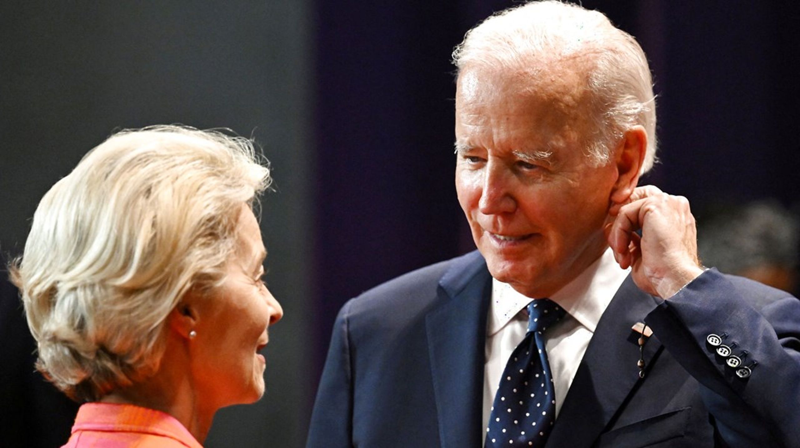 Stemningen har hidtil været god mellem EU-kommissionsformand Ursula von der Leyen og den amerikanske præsident, Joe Biden. Nu trues forbrødringen over Atlanten af en potentiel handelskrig.&nbsp;