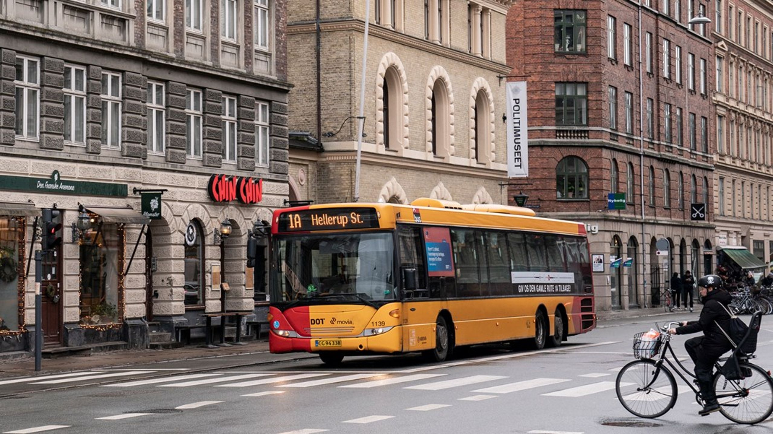 "Trafikselskaberne løser sammen med busselskaberne udfordringen med grøn omstilling af bustrafikken i byerne med stor overbevisning," skriver Lasse Repsholt.&nbsp;