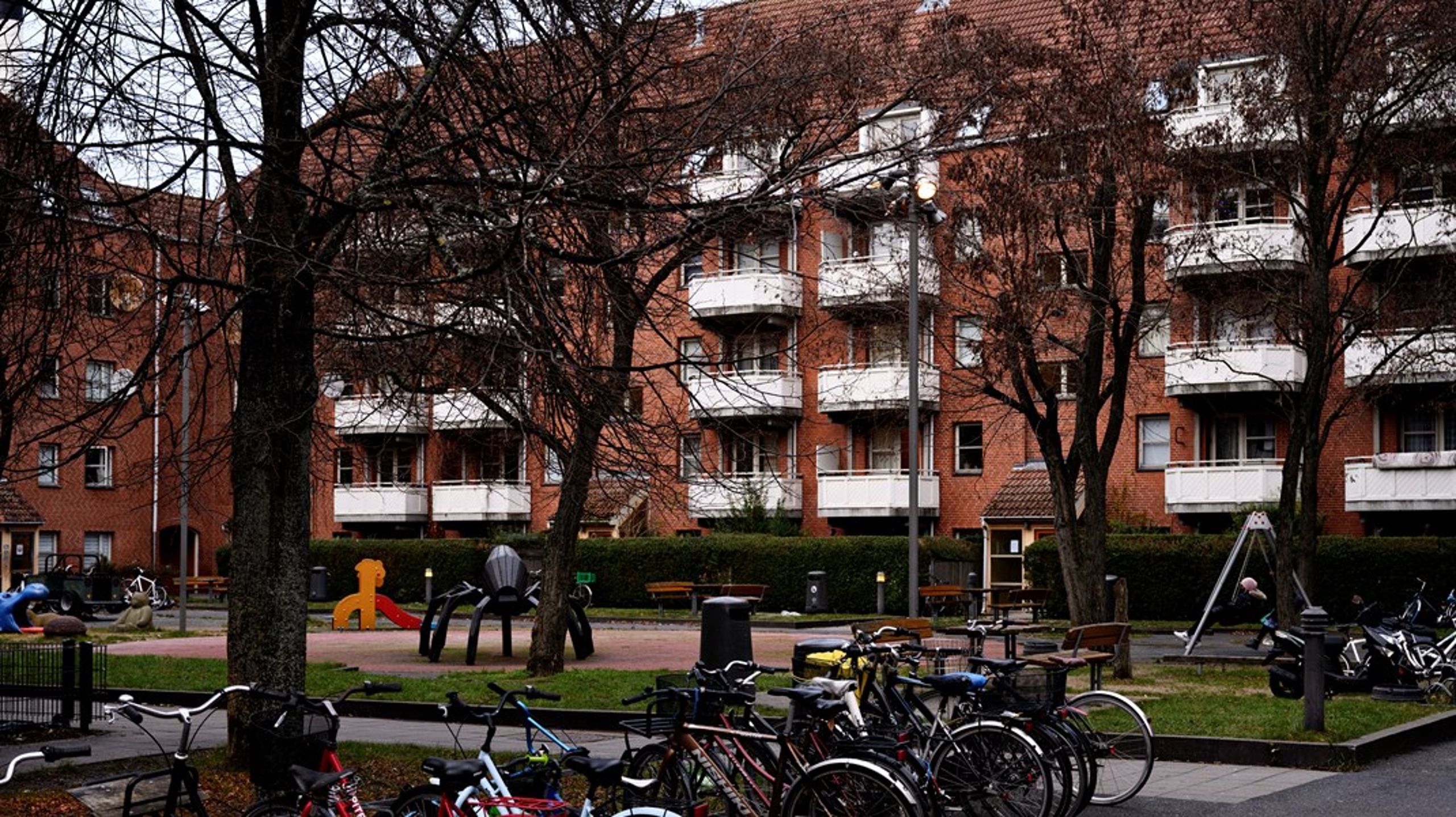 Vi mangler almene boliger i København, derfor skal vi se at få bygget nogle flere, skriver Solveig Råberg Tingey. Fotoet er fra det almene boligbyggeri Mjølnerparken.&nbsp;