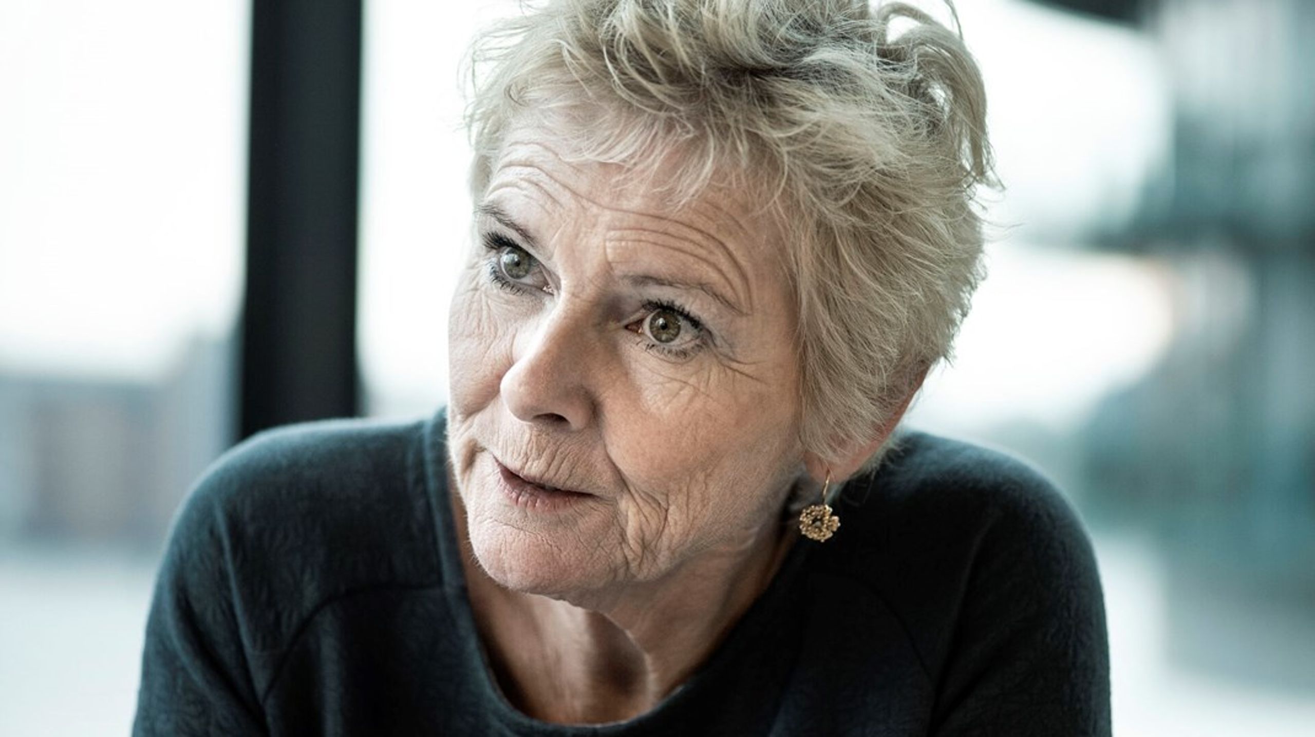 "Det
skal ikke være nemt at forringe lønmodtagernes rettigheder,” lød det mandag fra FH-formand Lizette Risgaard. Hun overdrog mere end 470.000 digitale underskrifter til beskæftigelsesminister Ane Halsboe-Jørgensen (S).