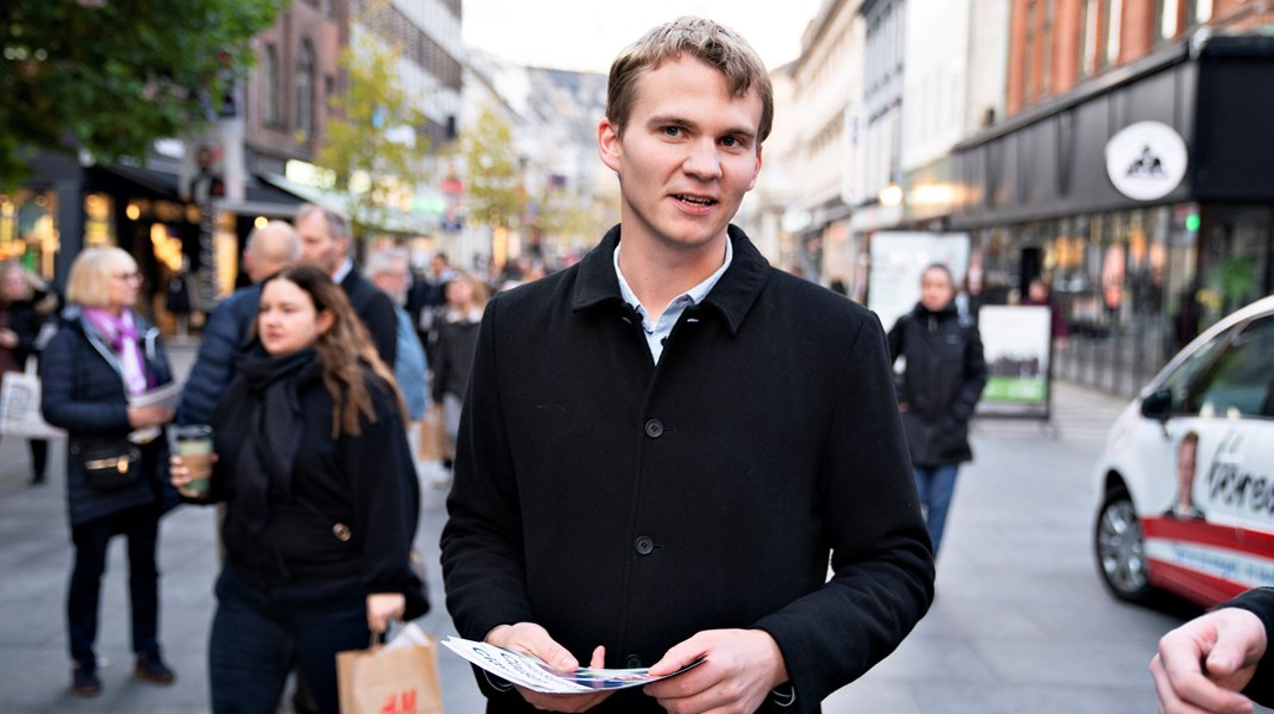Ved kommunalvalget i 2021 var Jakob Søgaard Clausen ude at tale sin sag for Dansk Folkeparti, nu skal han i stedet repræsentere Danmarksdemokraterne i Aarhus Byråd.