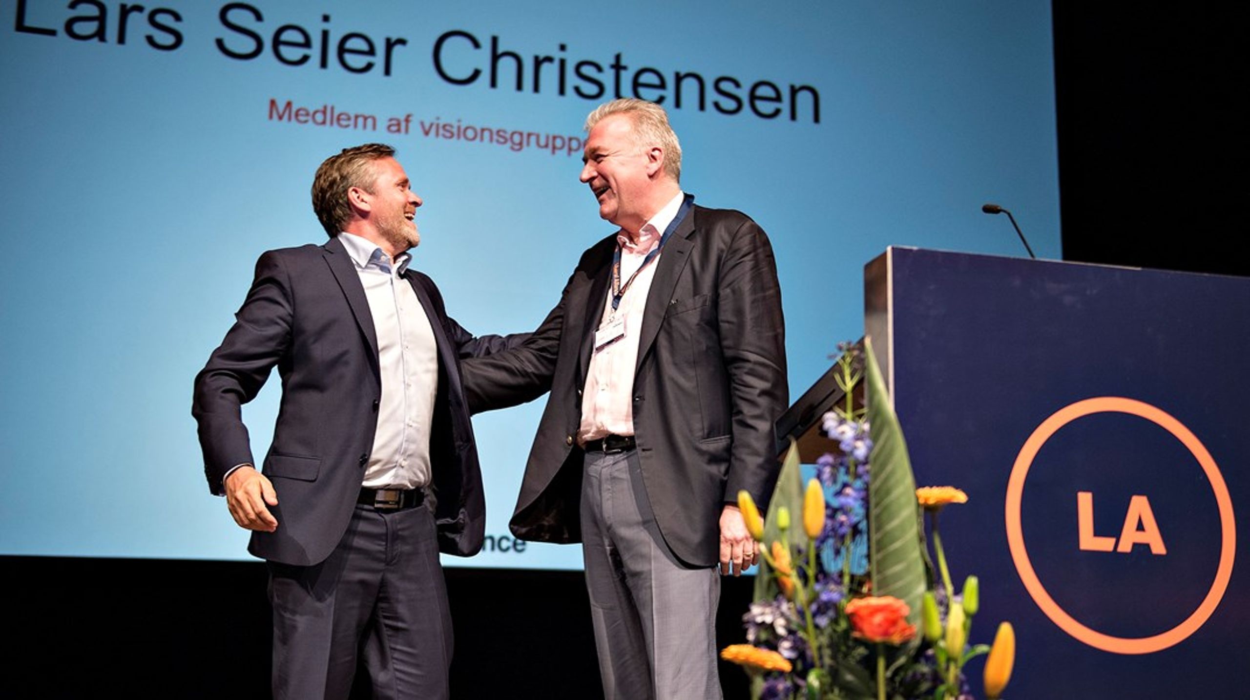 Det er for nylig blevet afsløret, hvordan Lars Seier Christensen har "bestilt" politiske tjenester til gengæld for millionstøtte til Liberal Alliance. Nu skal der gøres op med den hemmelige støtte, skriver Pelle Dragsted.