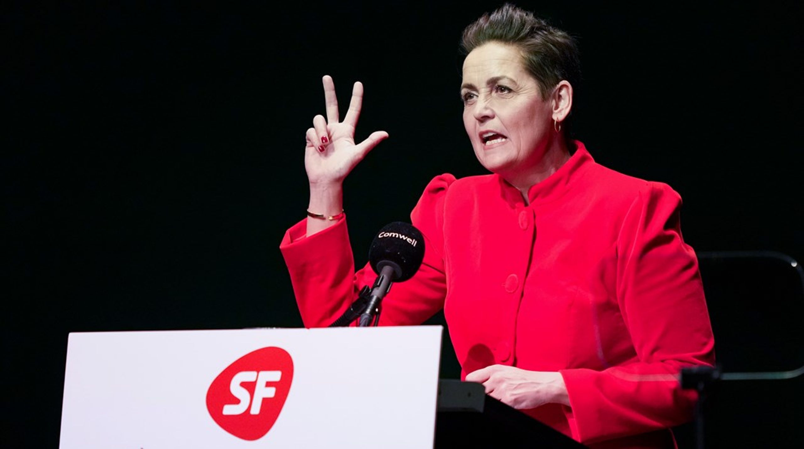 SF's formand Pia Olsen Dyhr står med tre strategiske udfordringer.