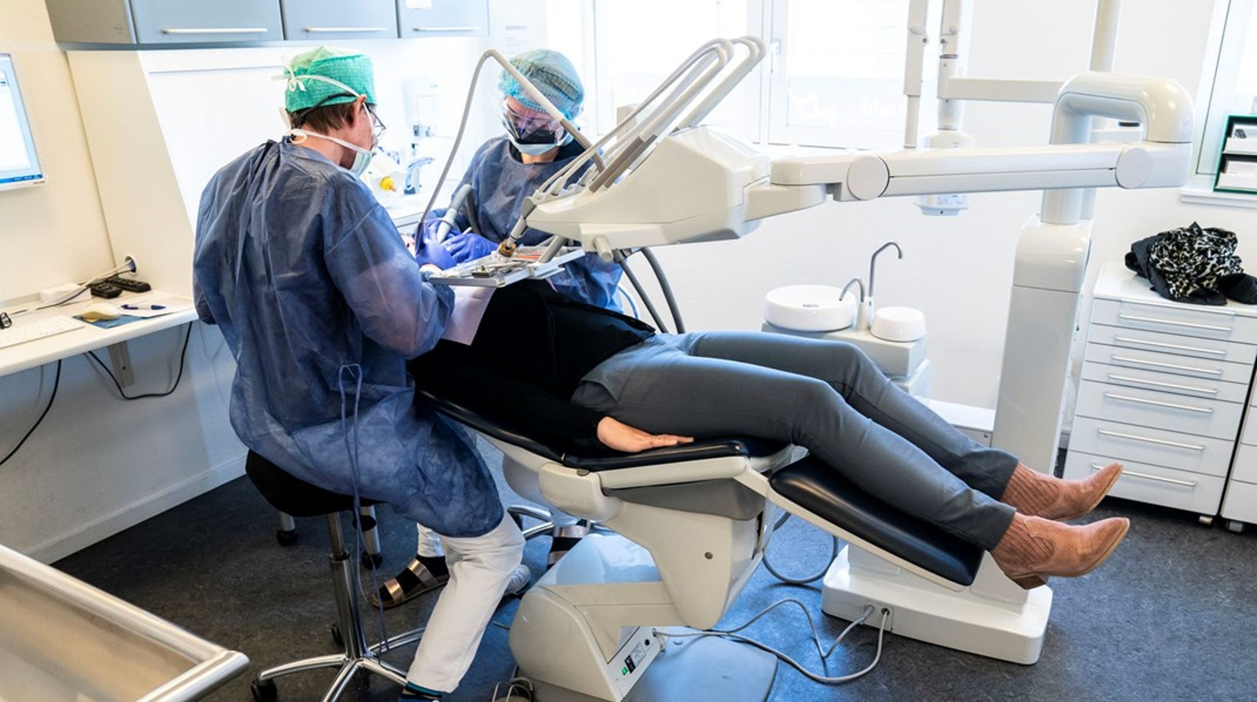 Vi ser meget gerne, at det sidste år i praksisforløbet kan foregå på en tandlægeklinik, som akkrediteres til opgaven, skriver&nbsp;Jens Mondrup.&nbsp;