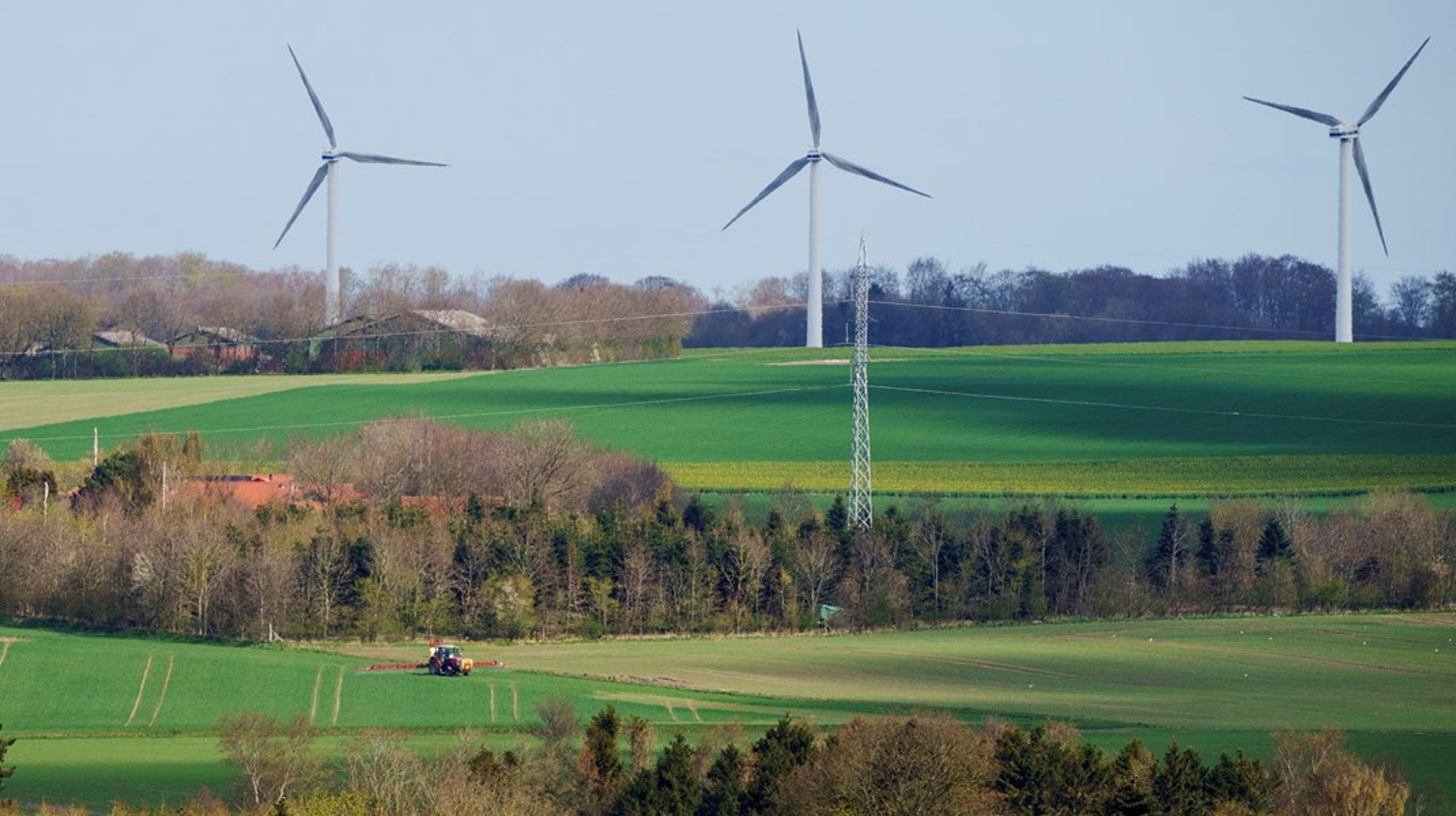 Det bliver sværere at sætte flere vindmøller op, hvis EU-kommissionen får deres nye naturgenopretnings-forslag igennem, skriver Erling Bonnesen.&nbsp;