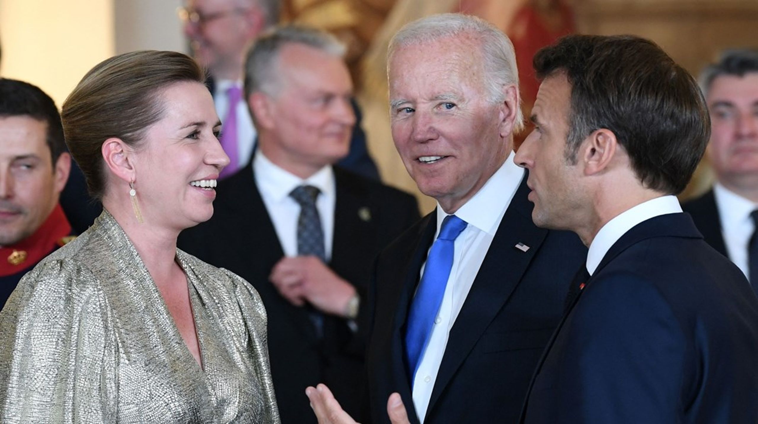 Efter mere end 1000 dage som statsminister skal Mette Frederiksen besøge Joe Biden i Det Hvide Hus.