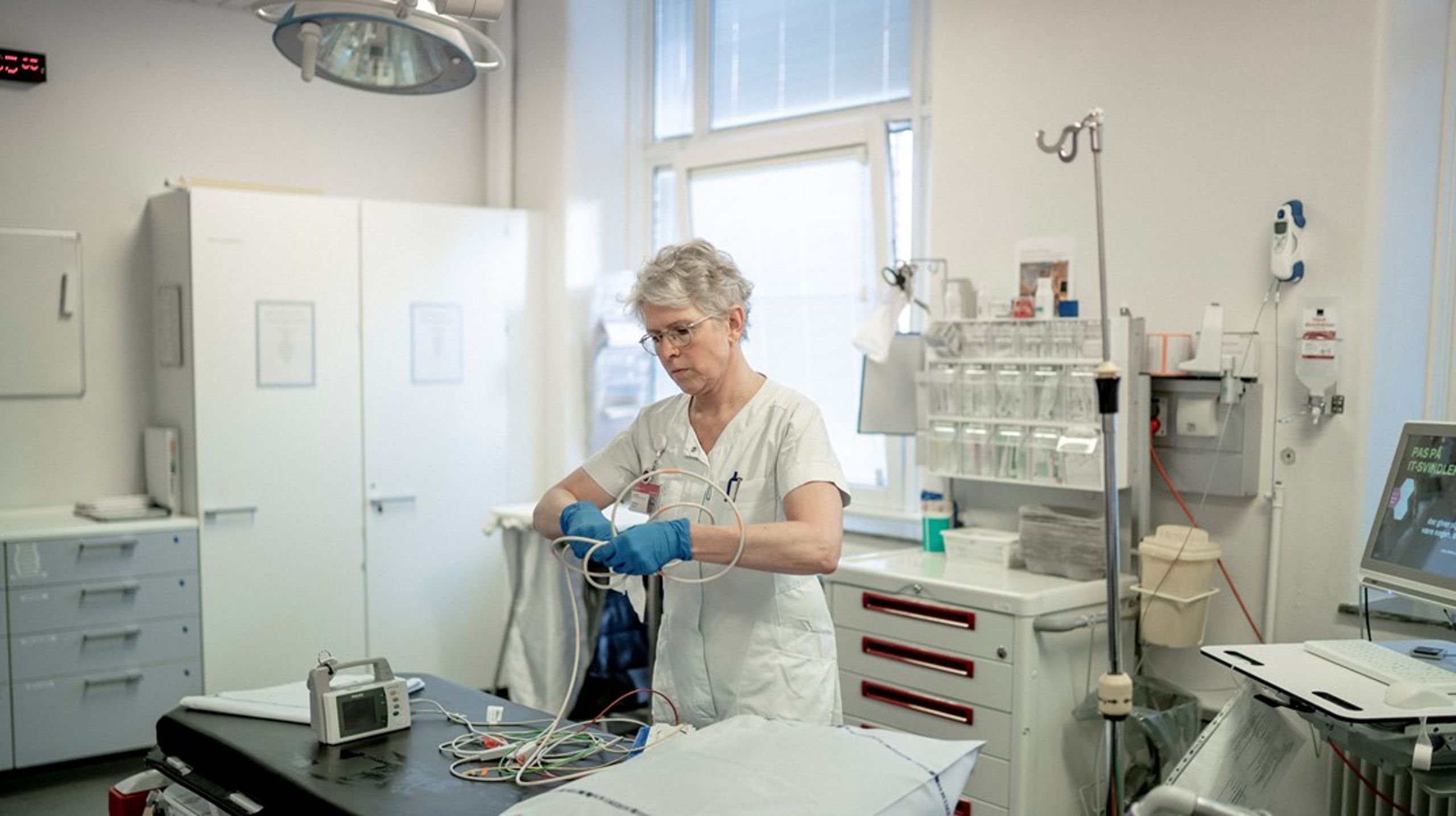 For sygeplejersker ligger mulighederne for at stige i løn kun i mulighederne for at avancere til lederstillinger, skriver Niels Westergård-Nielsen.