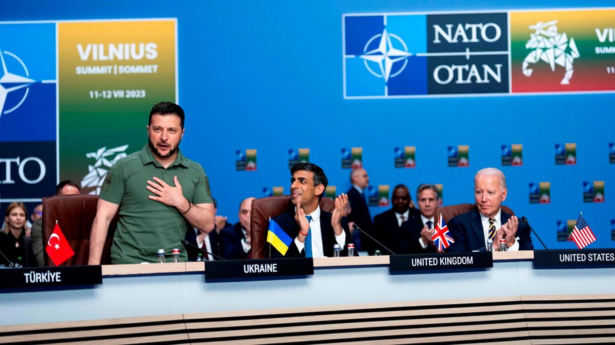 Onsdag holdt Volodymyr Zelenskyj tale for de forsamlede ledere fra Nato-landene, herunder Storbritanniens premierminister, Rishi Sunak, og USA's præsident, Joe Biden.
