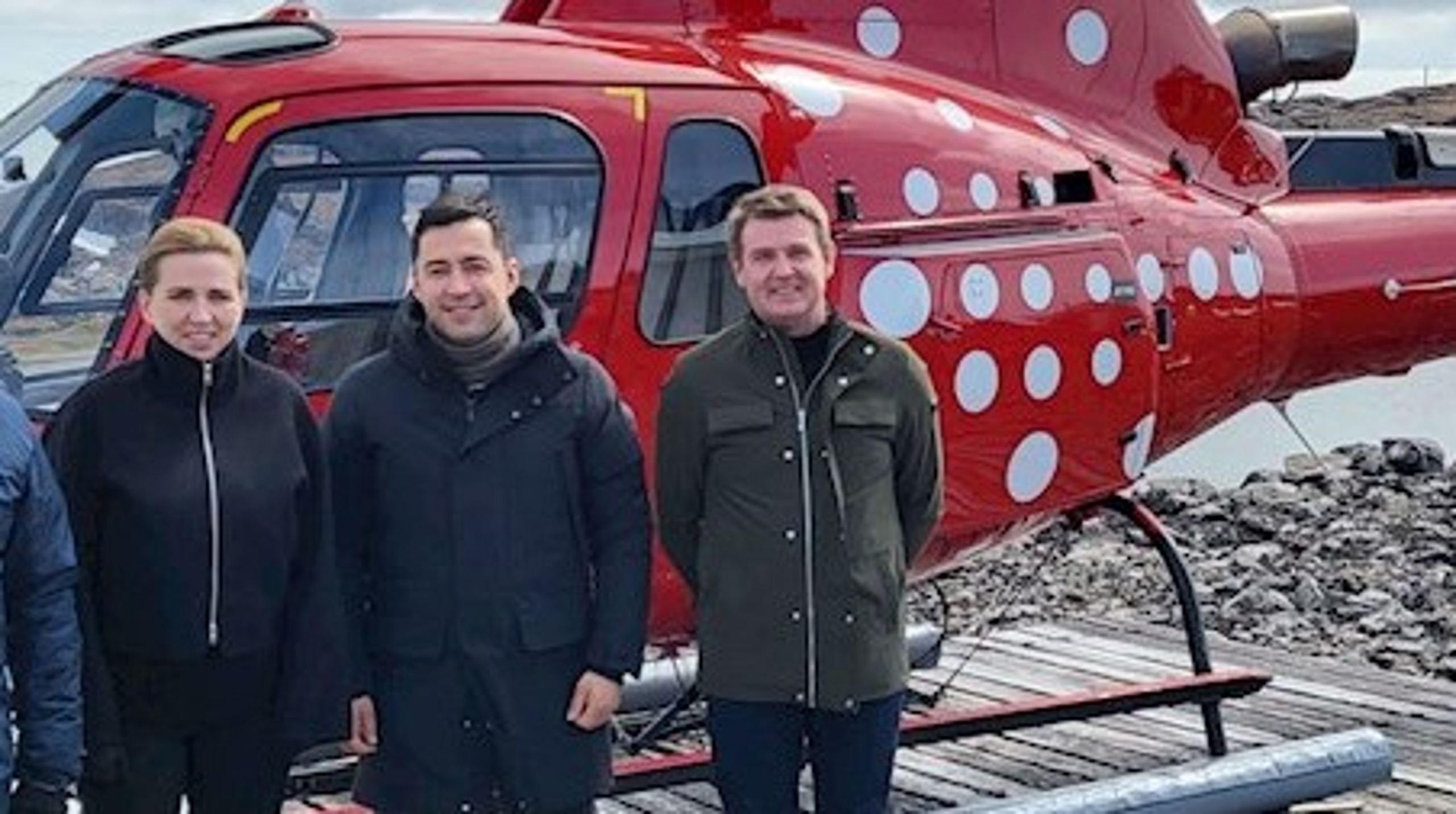 Danmarks statsminister Mette Frederiksen (t.v.), Grønlands landsstyreformand Múte B. Egede (i midten) og Færøernes lagmand Aksel V. Johannesen (t.h.) ved dette års rigsmøde i Grønland i juni.