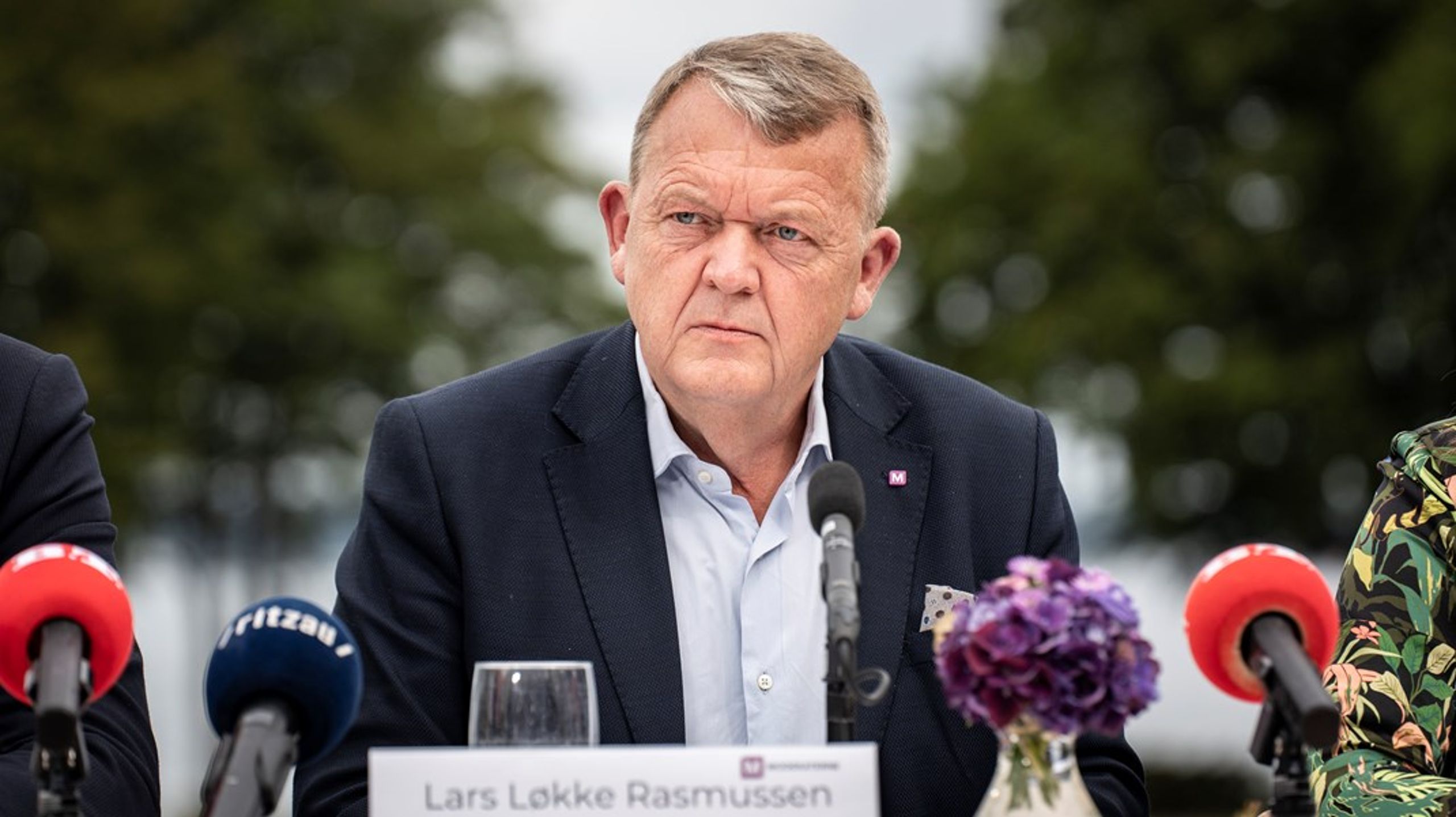 I torsdagens samråd skal udenrigsminister Lars Løkke Rasmussen svare på, hvorfor han har undskyldt koranafbrændinger i Danmark overfor andre landes udenrigsministre.&nbsp;