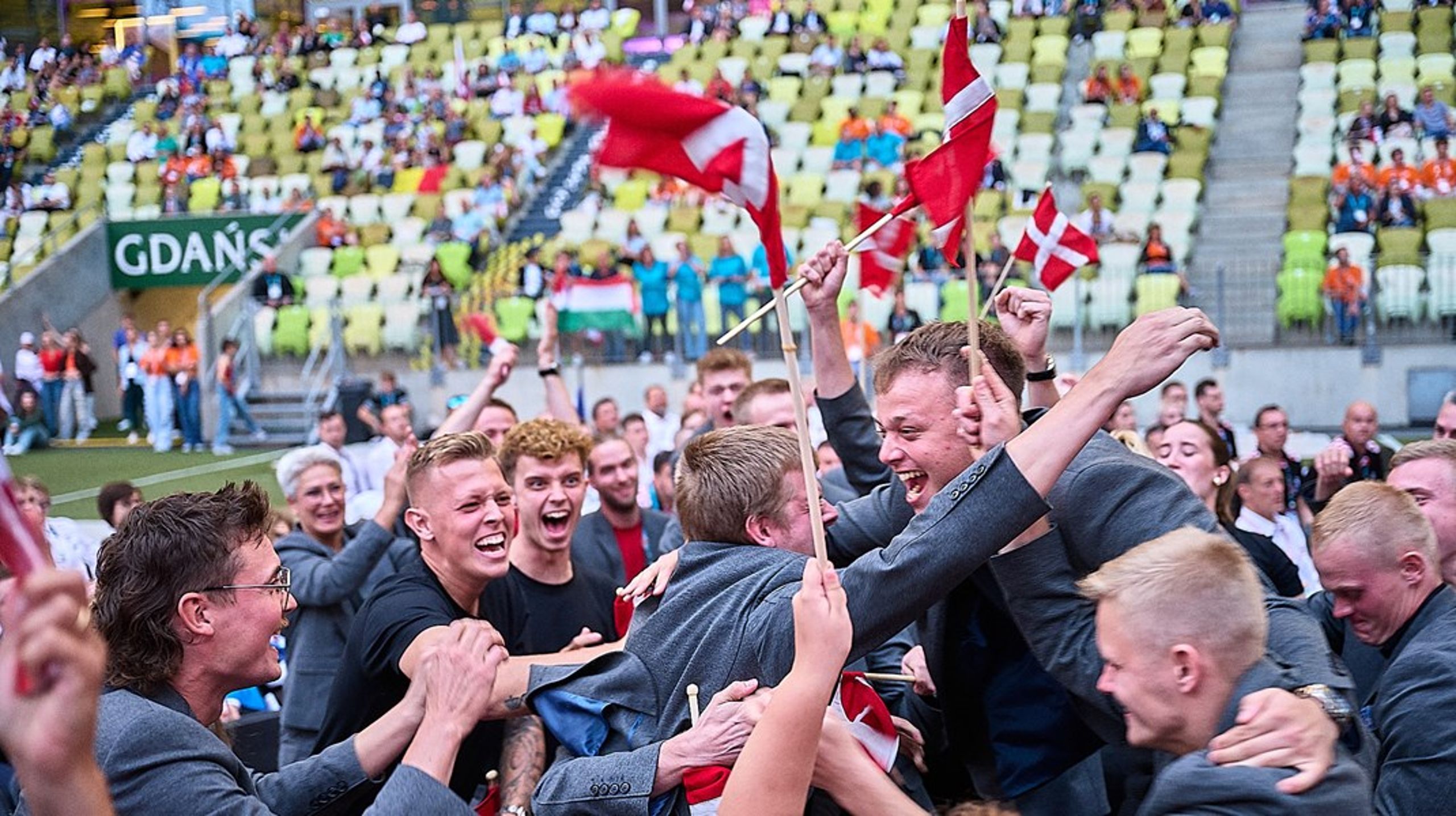 Danske fagskoleelever fejrer det bedste resultat for Danmark nogensinde ved EuroSkills 2023. Her blev det til fem sølvmedaljer, tre i bronze og seks Medallions of Excellence.