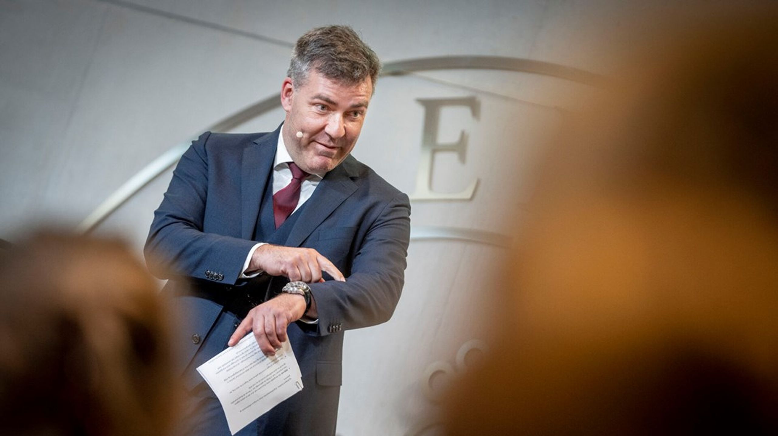 Tiden løber hurtigt for de danske klimamål, viser klimaminister Lars Aagaards første klimaprogram.&nbsp;