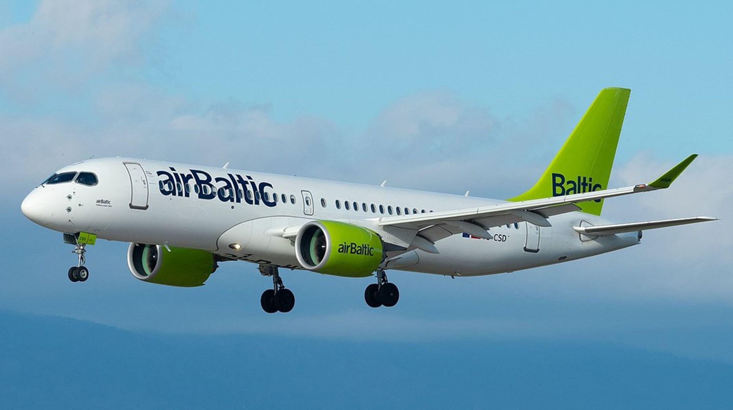 "Think green, fly green,” lyder AirBaltics slogan. Sådan en markedsføring vil næppe gå under en kommende EU-lov mod greenwashing, vurderer advokat Claus Barrett Christiansen.&nbsp;