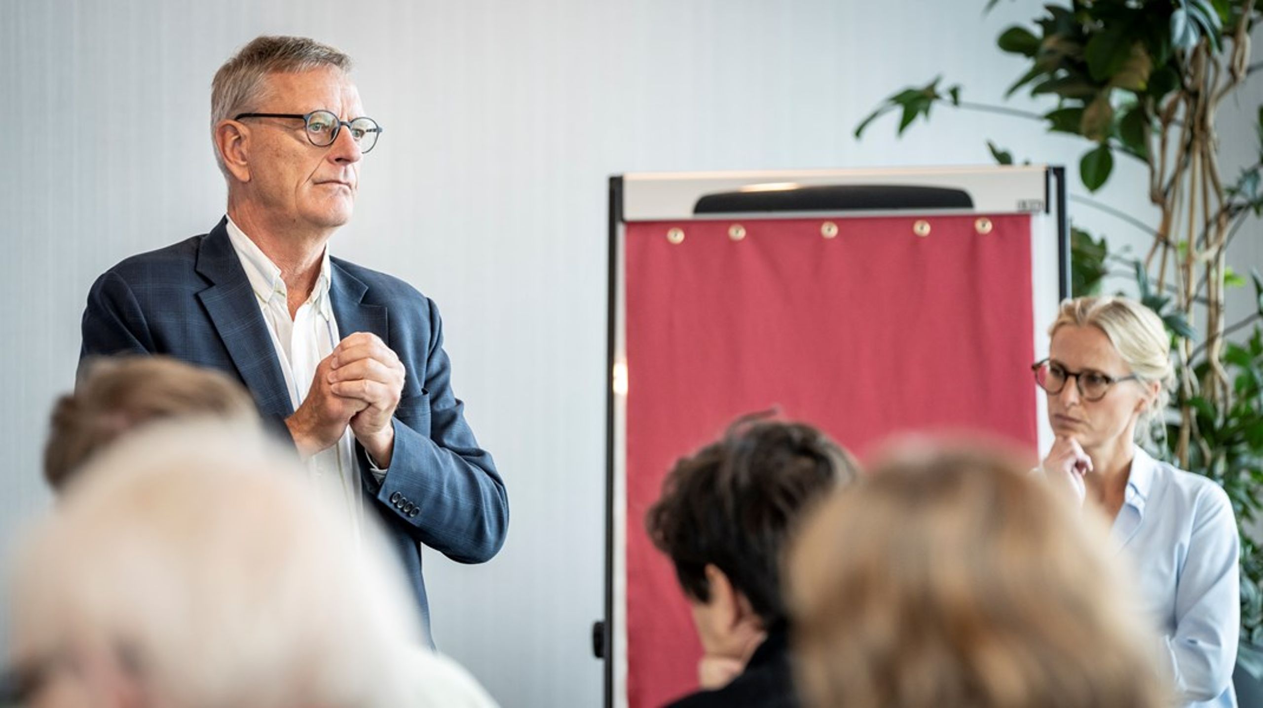 Et stort flertal i Etisk Råd har afvist aktiv dødshjælp i Danmark. Leif Vestergaard Pedersen, der er formand for Etisk Råd, præsenterer her anbefalingerne.&nbsp;