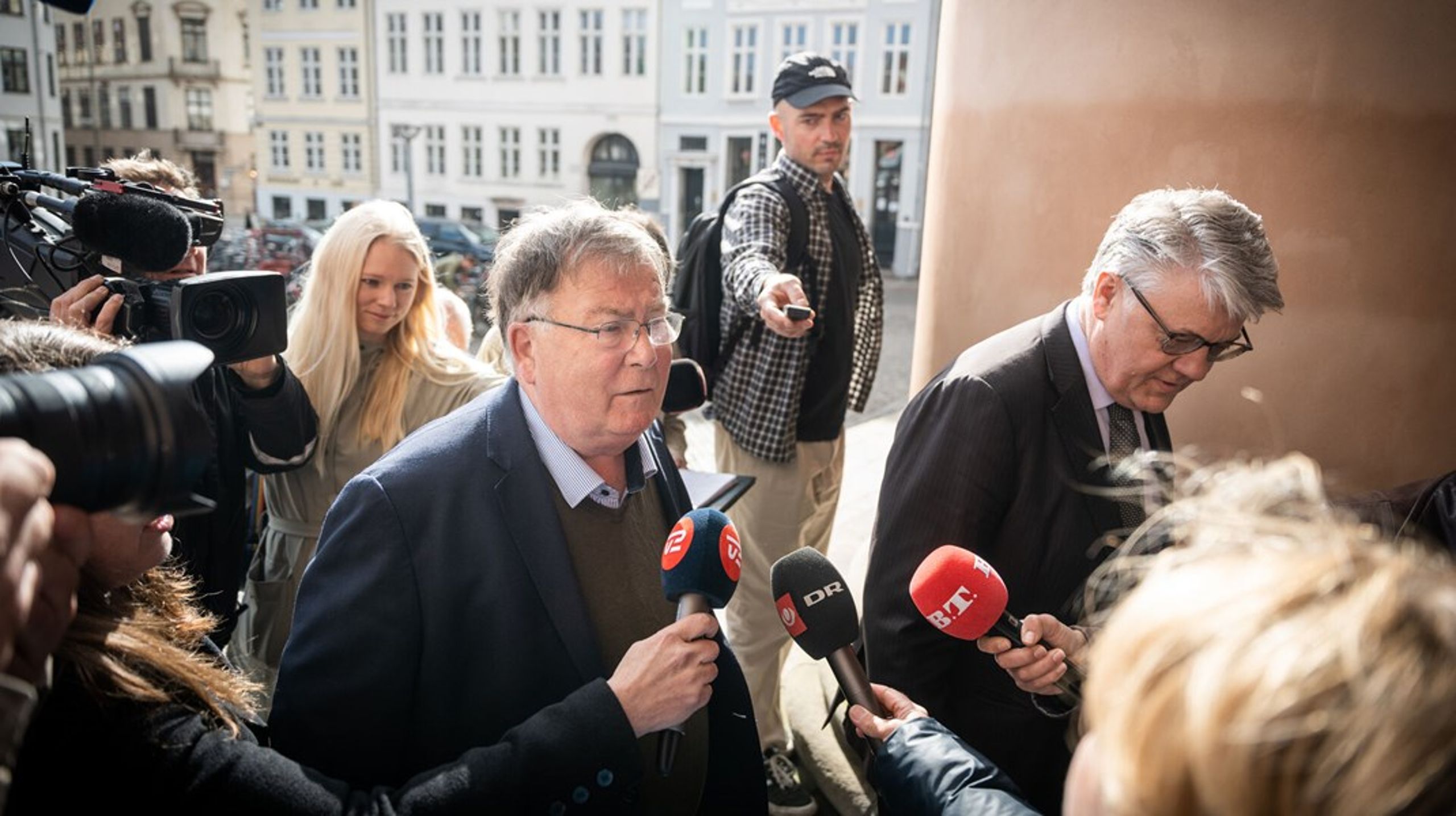 Anklagemyndigheden har anmodet om at udskyde sagerne mod Claus Hjort Frederiksen og Lars Findsen til slutningen af november efter en kendelse fra Højesteret.