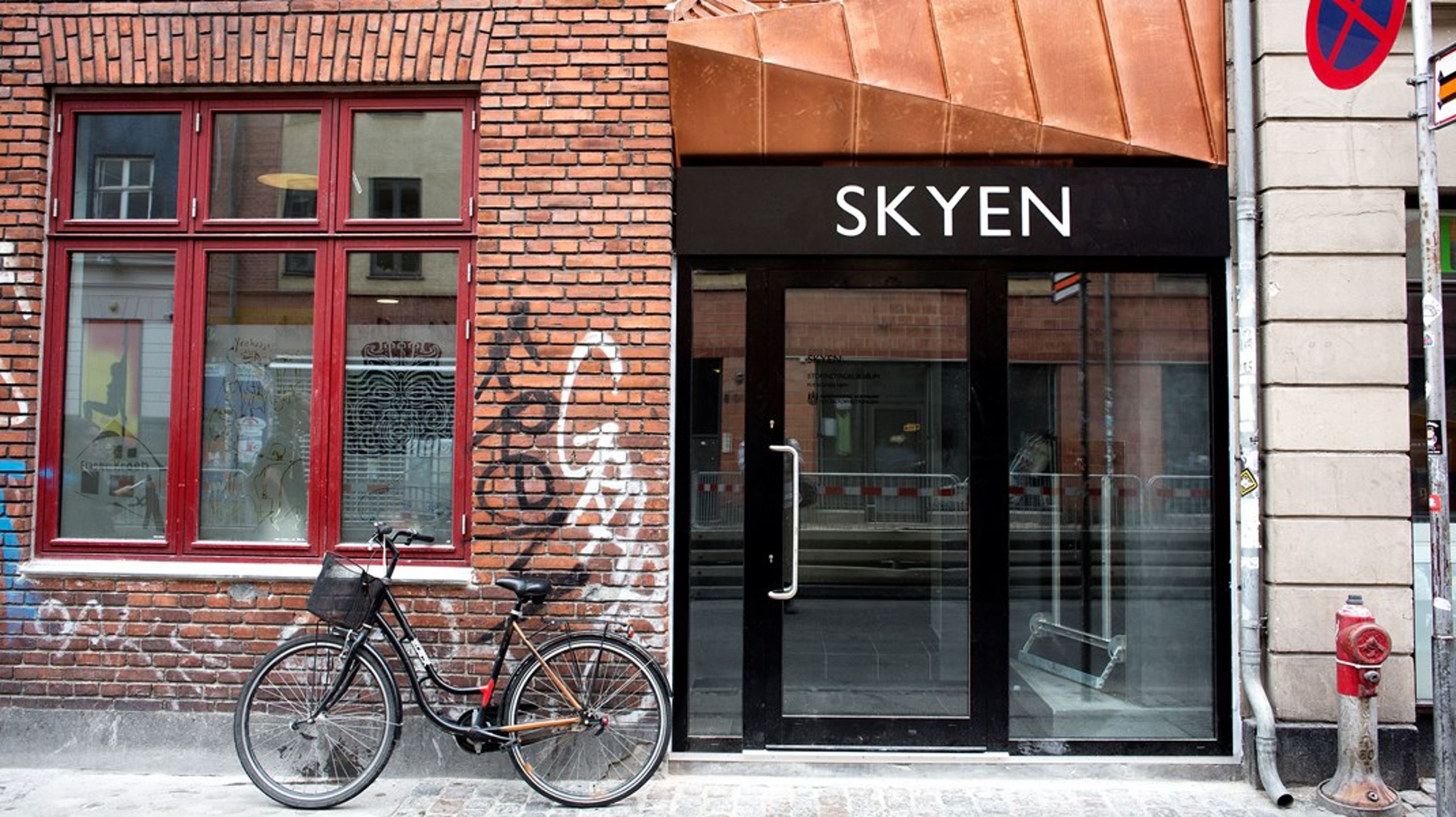 Fixerummet Skyen på Istedgade er en af de sociale indsatser, der risikerer at måtte lukke som følge af, at Københavns Kommune skal spare 85 millioner kroner på socialområdet i 2024.&nbsp;