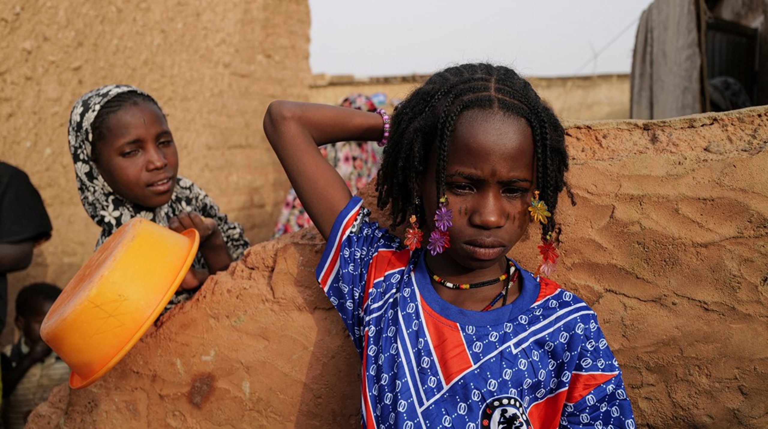 Dansk udviklingsindsats skal gå mest muligt gennem lokale partnere, for eksempel når vi hjælper fordrevne mennesker i skrøbelige stater som Burkina Faso, skriver Charlotte Slente.<br>