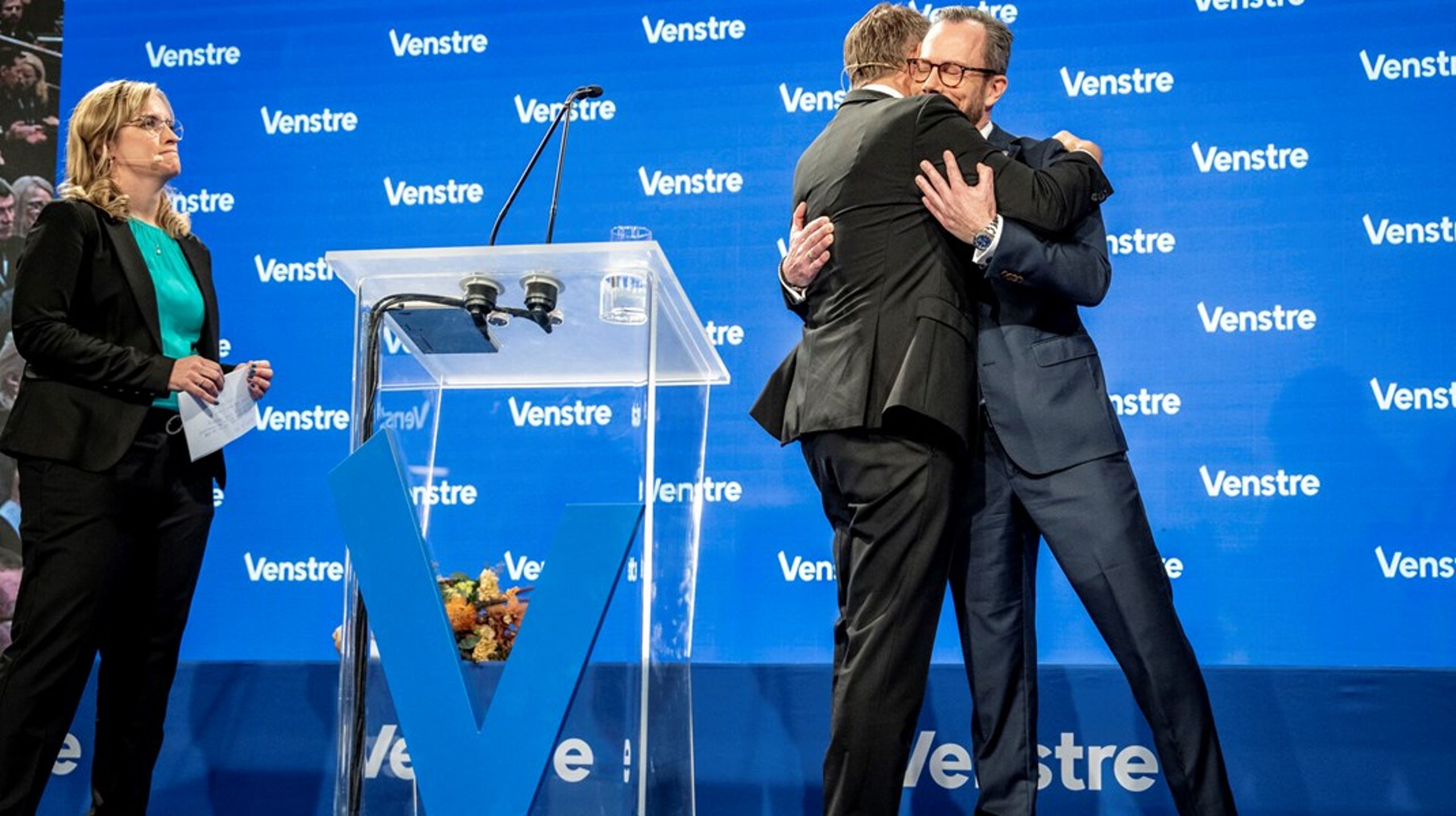 Troels Lund Poulsen blev lørdag valgt som Venstres nye formand uden modkandidater. Han skal nu lede partiet sammen med næstformand Stephanie Lose.