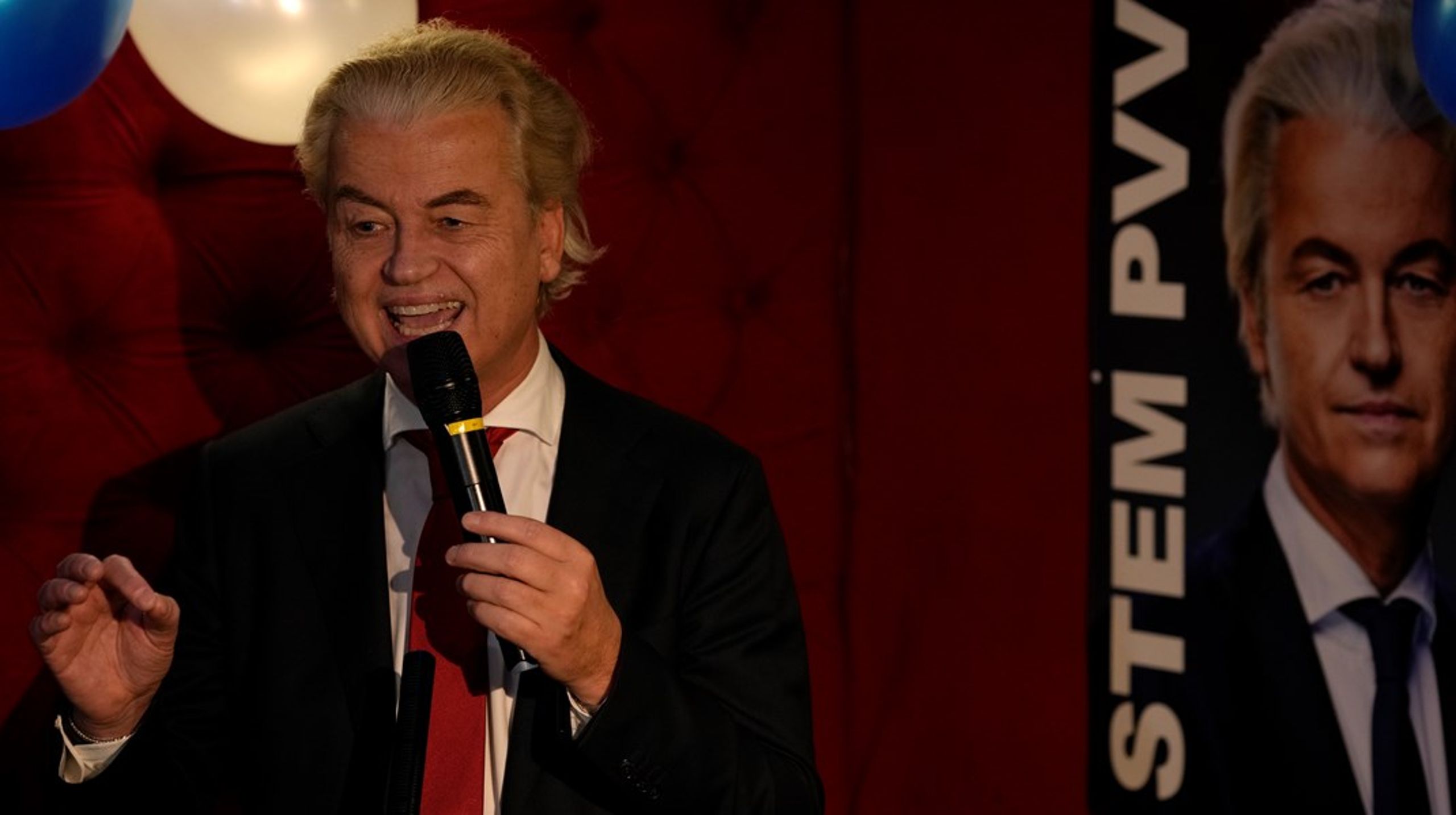60-årige Geert Wilders har aldrig været i regering trods 25 år i parlamentet. Med gårsdagens valgresultat kan hans magtpolitiske tørketiden være forbi.