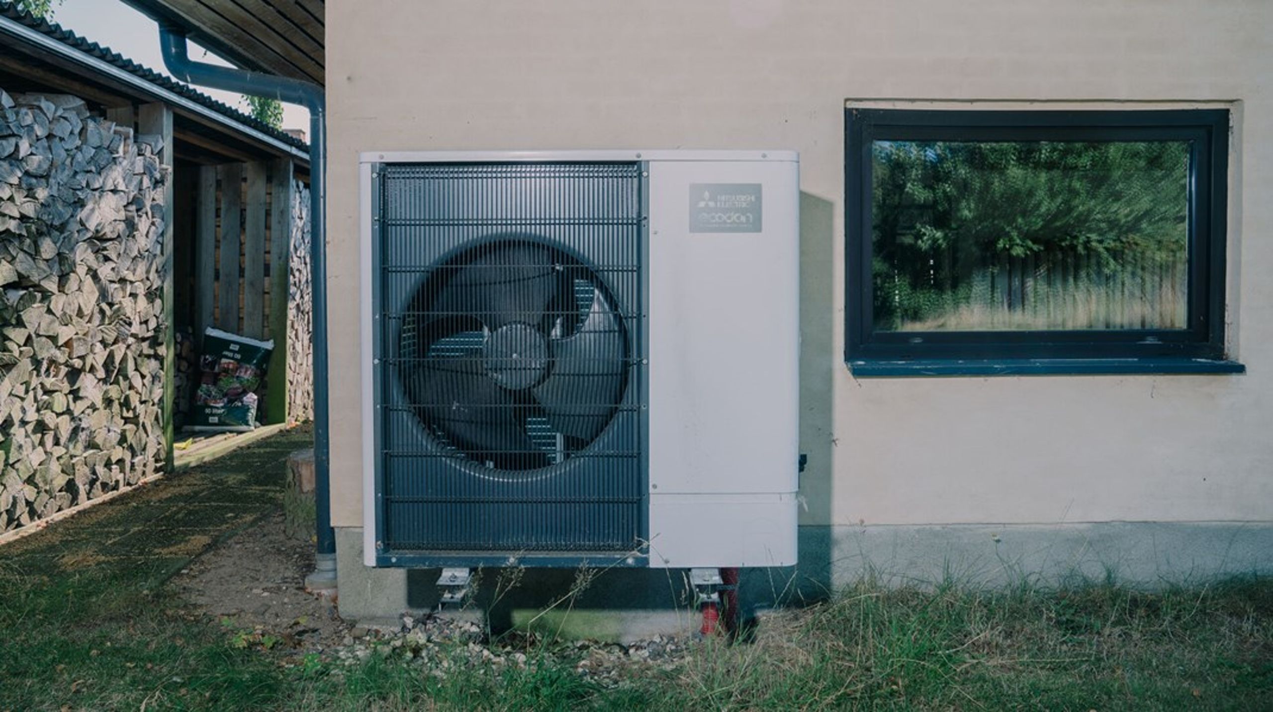 Ifølge Klimarådet bør over 150.000 af landets tilbageværende 310.000 huse med naturgasfyr tilskyndes til at vælge individuelle varmepumper og dermed den grønne strøm. Med rettidig omhu fra alle parter kan branchen omstille dem til varmepumper på 5-6 år, skriver Helle Juhler&nbsp;Verdoner.