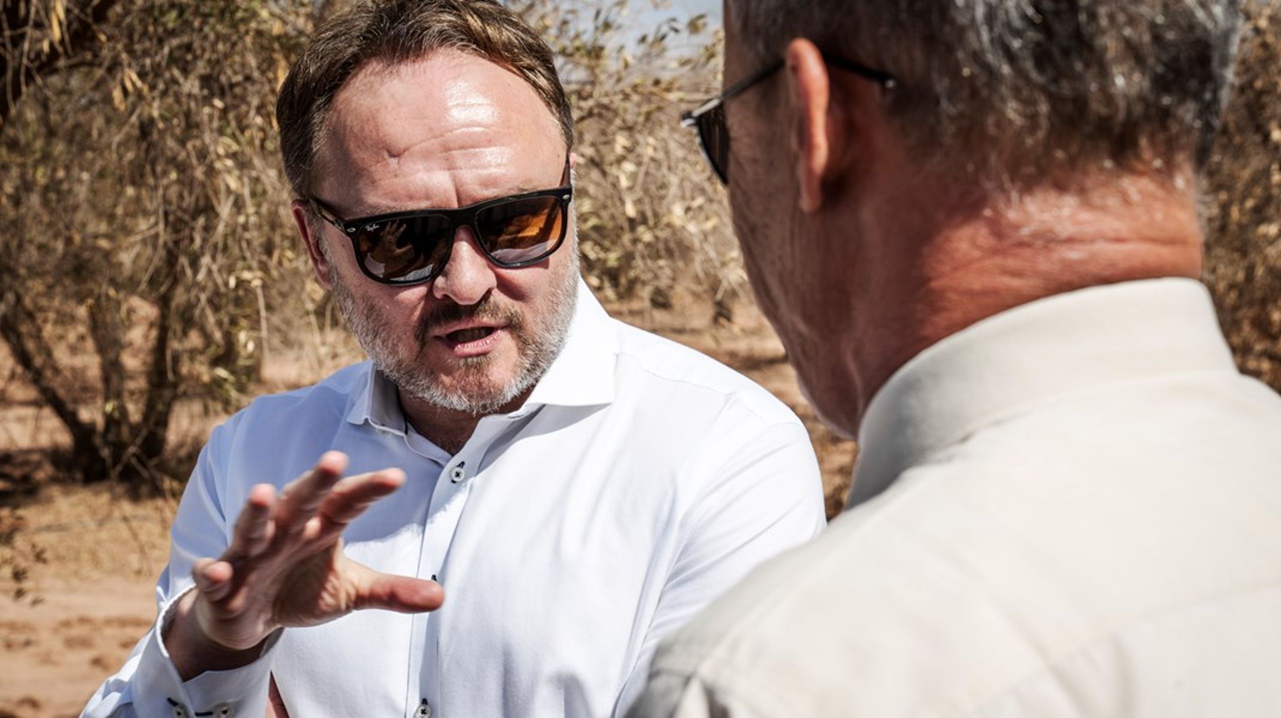 Minister for udviklingssamarbejde og global klimapolitik Dan Jørgensen besøger en tørkeramt olivenfarm i Marokko i oktober. 
