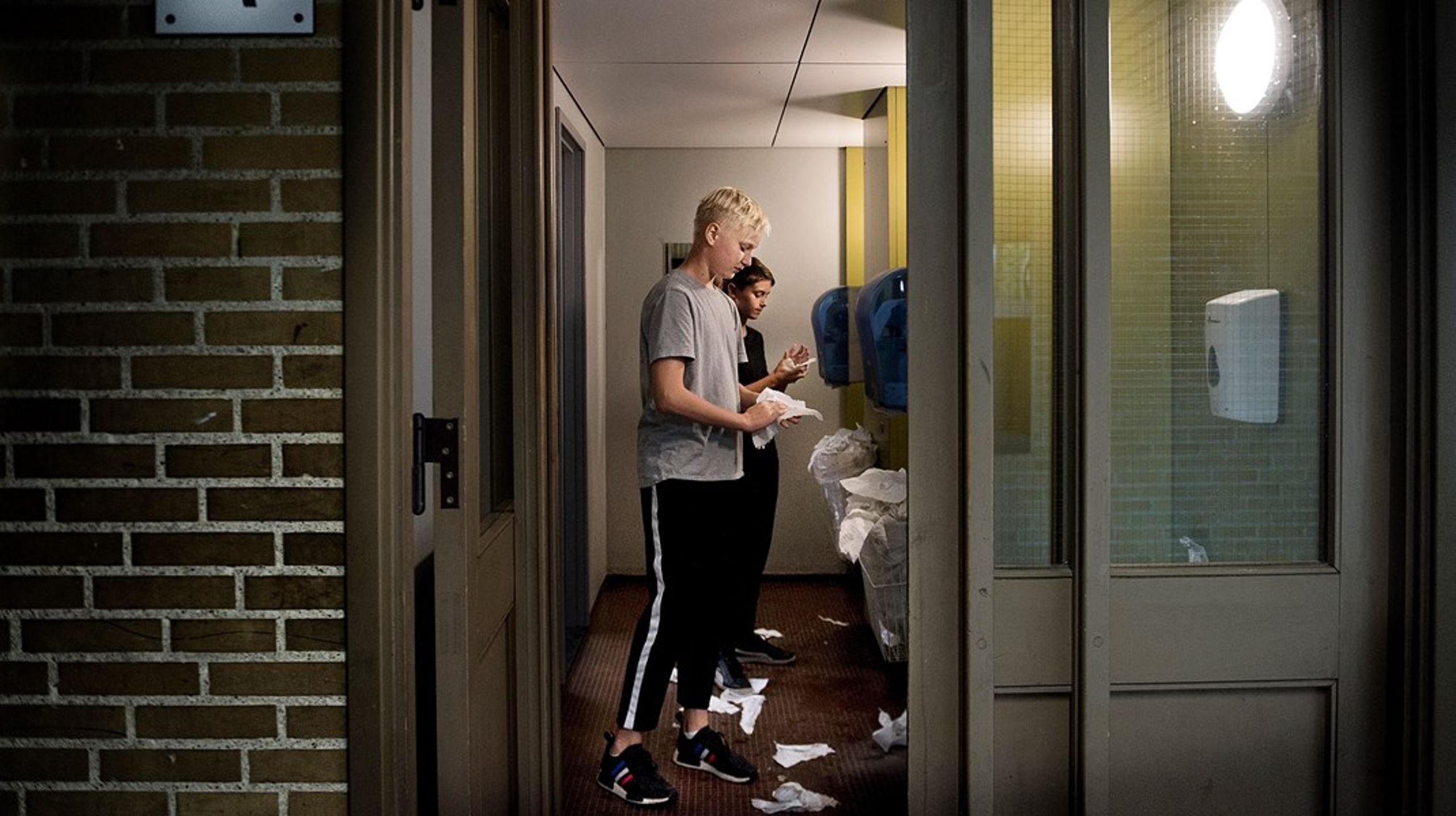 På en af de københavnske skoler, der scorer lavest på trivselsmålingen, er elevernes toiletoplevelser markant forbedret ved at undervise eleverne i god toiletadfærd, så toiletterne fremstår rene og pæne hele skoledagen, skriver&nbsp;Jakob Næsager.&nbsp;