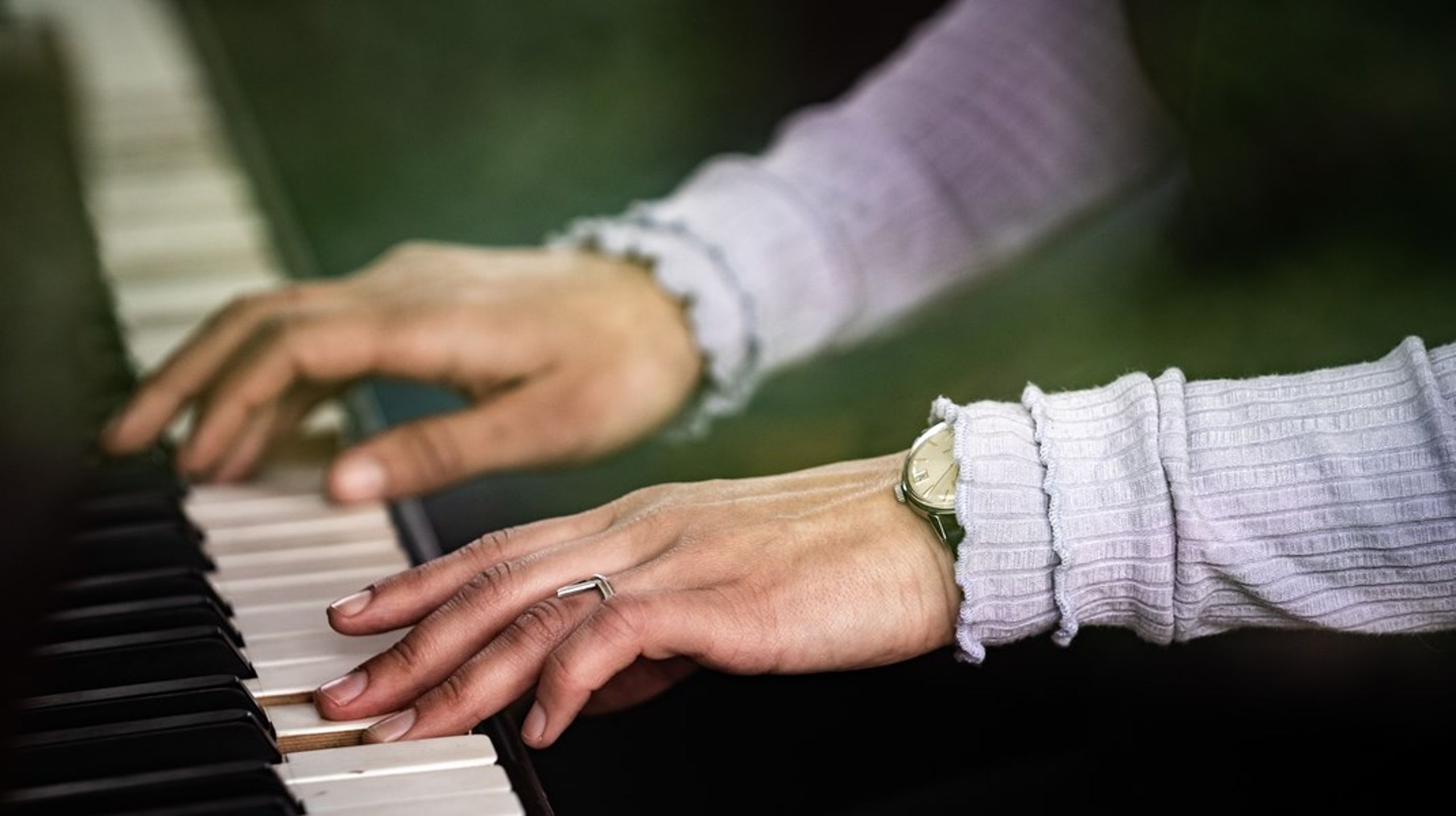 Der bør være en varedeklaration på musik, så lytterne ved, om de lytter til musik skabt af mennesker eller kunstig intelligens, skriver Anna Lidell og Andreas Hemmeth. (Arkivfoto)