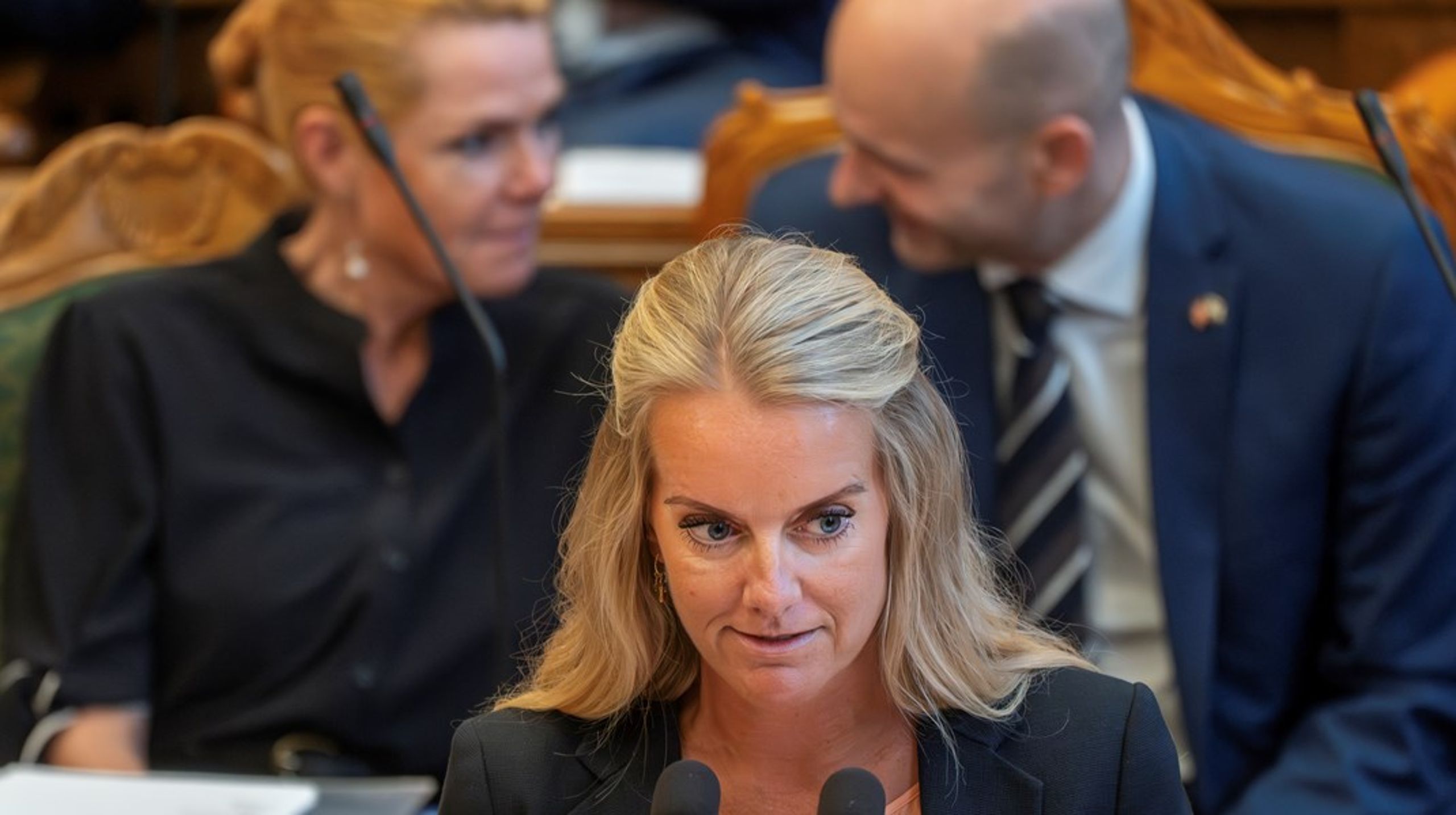 Pernille Vermund er på
vej videre i sin færd som karrierepolitiker efter at have været lokalpolitiker
for Konservative og folketingsmedlem og førerhund i Nye Borgerlige, skriver
Simon Emil Ammitzbøll-Bille.