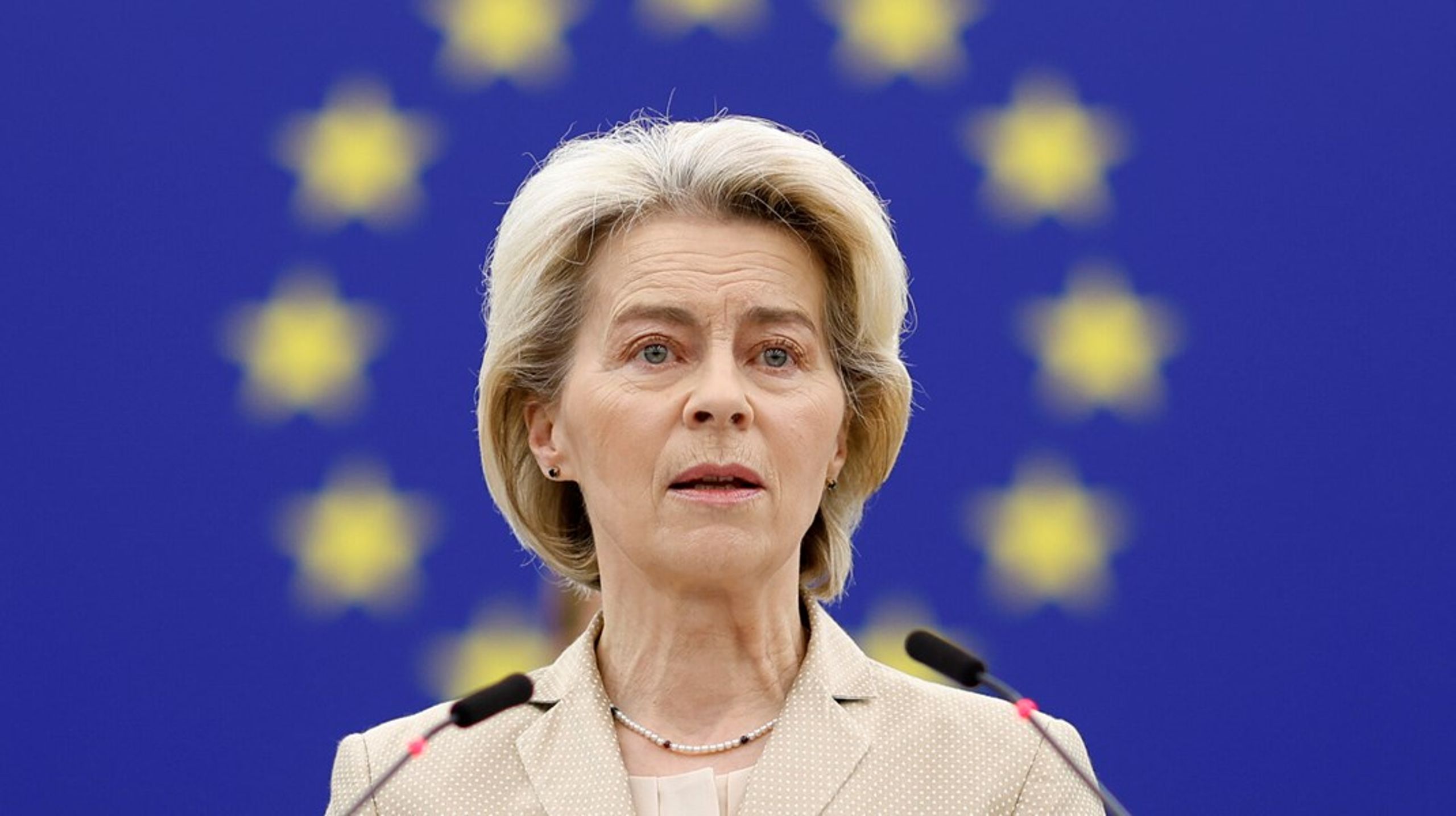 Ursula von der Leyen blev udsat for kraftig kritik i Europa-Parlamentet onsdag formiddag på grund af penge til Ungarn.