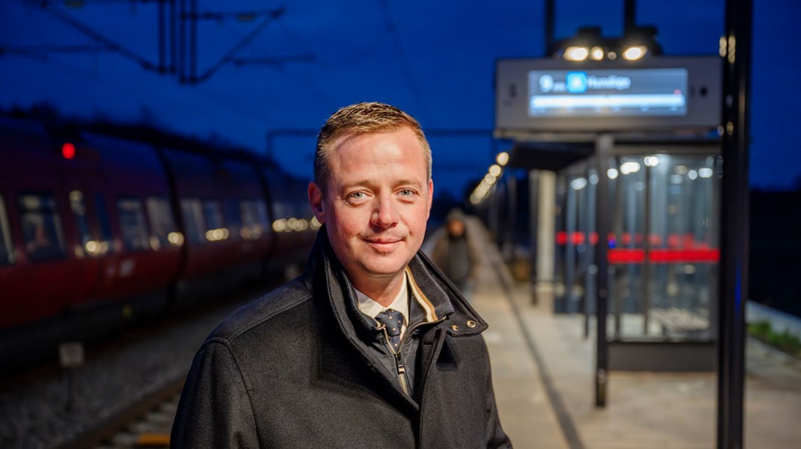 ”Transportminister Thomas Danielsen (V) er meget ærlig om, at krisen i den kollektive trafik bliver den helt store knast i 2024,” siger Altingets transportredaktør i Ajour.