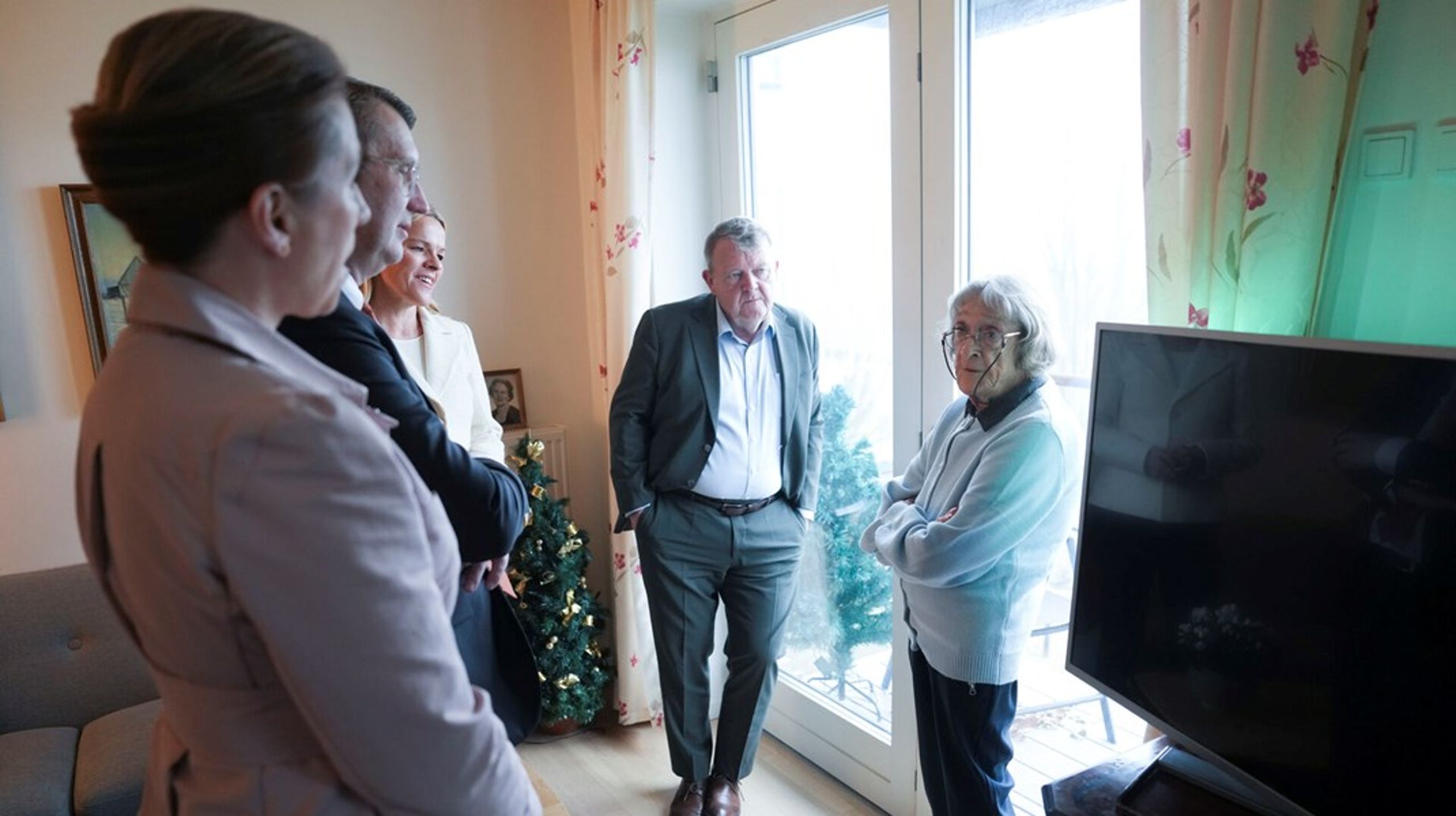 Tirsdag præsenterede lederne fra de tre regeringspartier sammen med ældreminister Mette Kierkgaard (M) regeringens udspil til en ny ældrereform på et plejehjem i Kolding.<br>