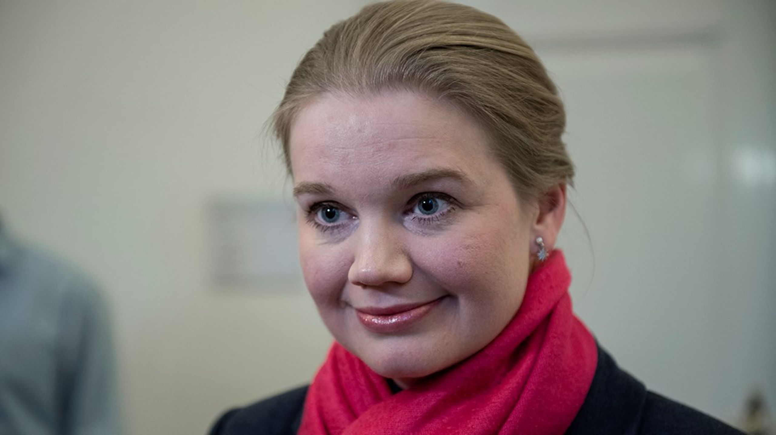 Danmarksdemokraterne arbejder hårdt for at skærpe krav til faste teams i de verserende ældreforhandlinger. Men partiets ældreordfører Marlene Harpsøe afviser at stille det som ultimativt krav.