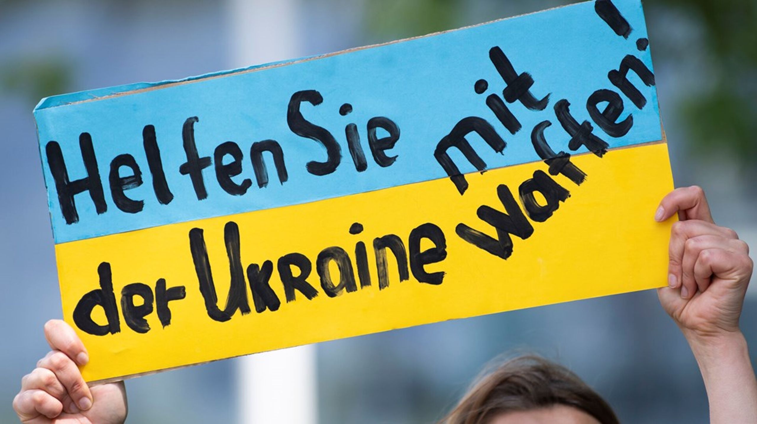 Ønsket om at levere&nbsp;flere våben til Ukraine får EU-lederne til at diskutere opskalering af den europæiske våbenindustri, når de kommer til topmøde i Bruxelles i denne uge.