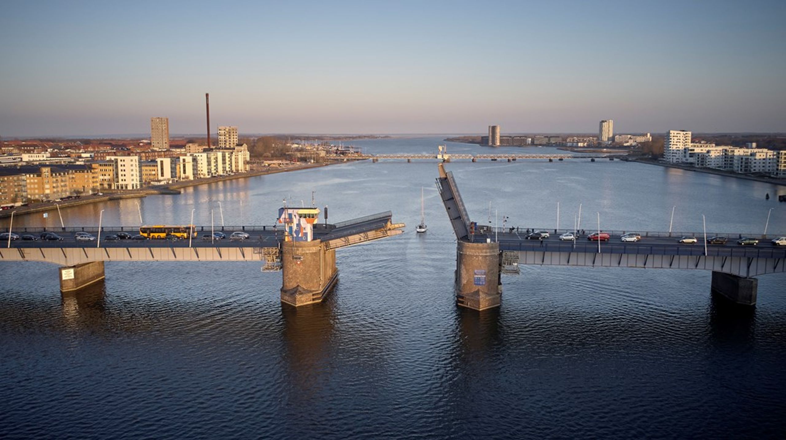 Den tredje Limfjordsforbindelse skal aflaste den eksisterende Limfjordsbro i Aalborg og Limfjordstunnelen. Det vil komme borgerne i Aalborg til gode, skriver Rasmus Prehn (S).