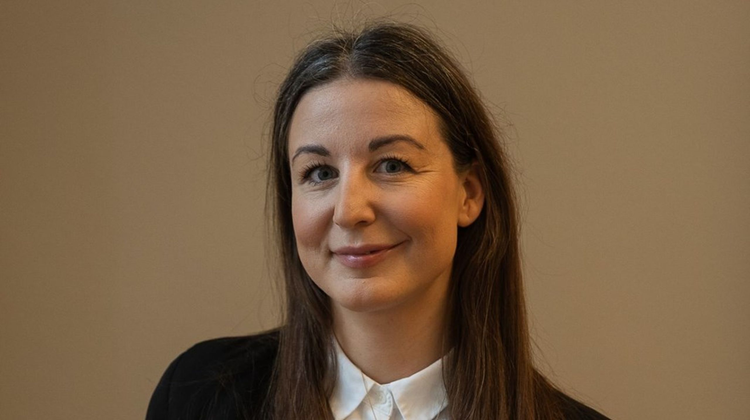 Sofie Clausen er uddannet journalist fra DMJX og kandidat i jura fra Aarhus Universitet.