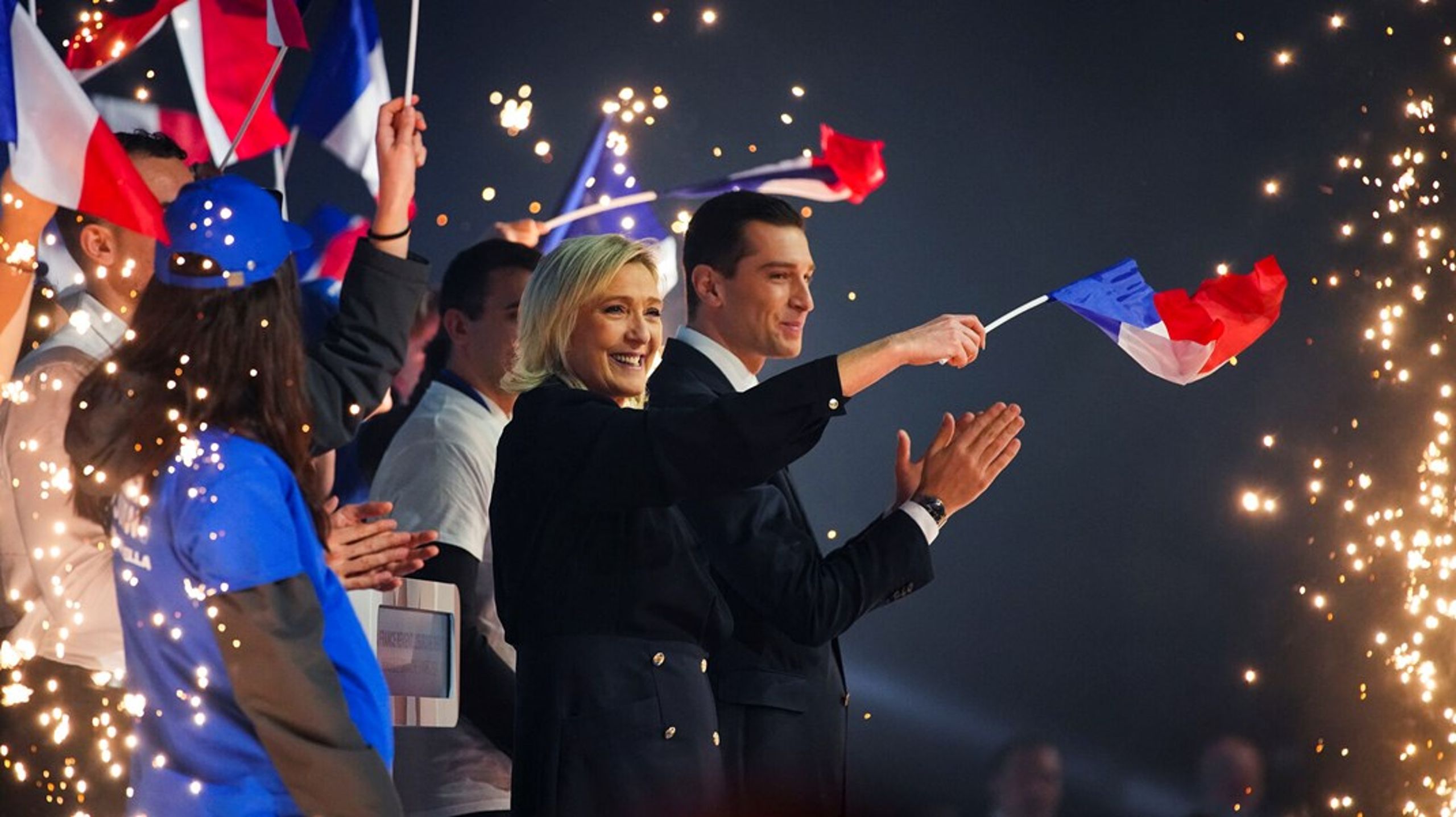 I Frankrig står Marine Le Pens højrenationale parti, Rassemblement National, lige nu til at vinde det franske EU-valg med op mod en tredjedel af alle stemmerne.