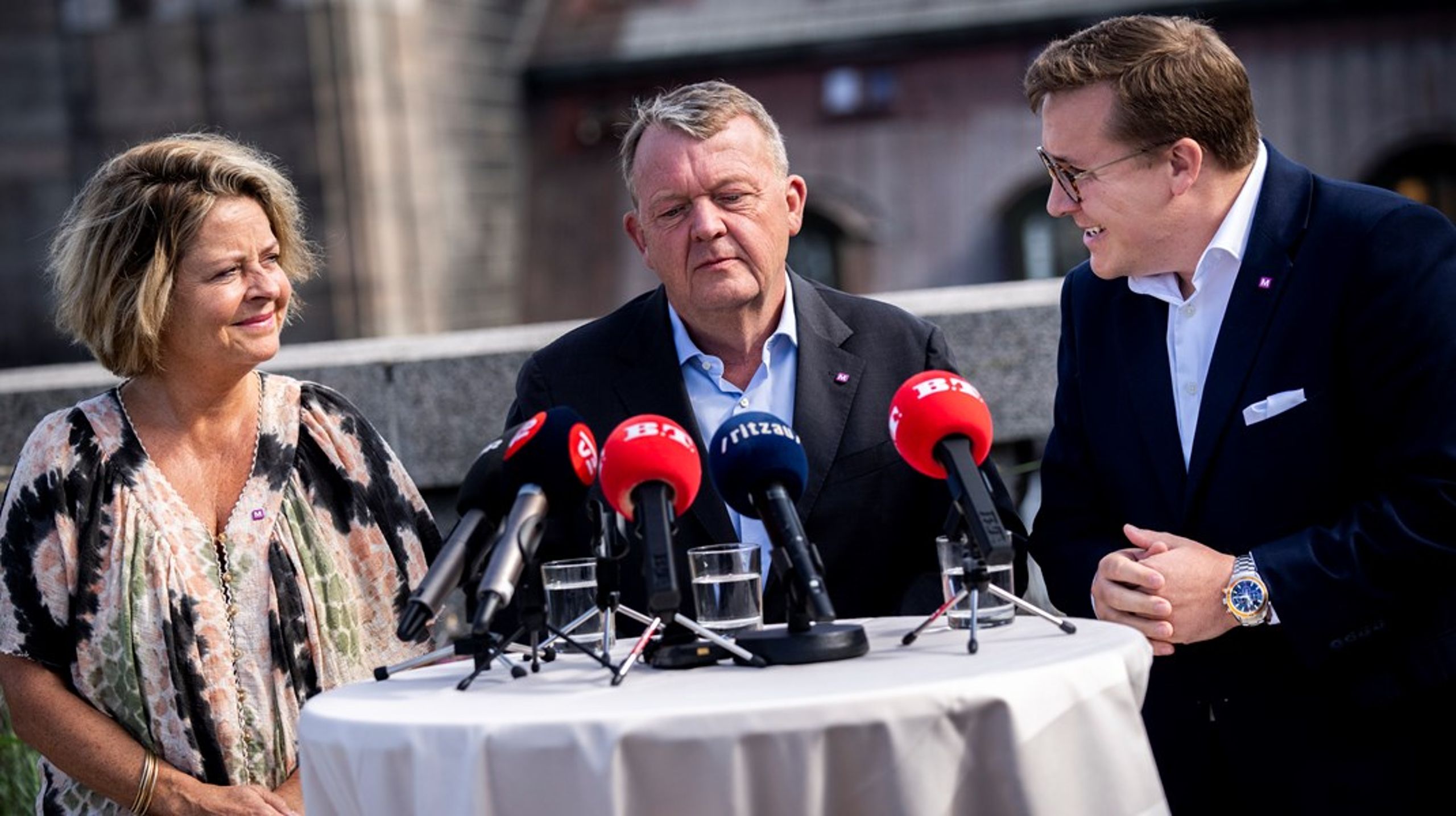 Moderaternes officielle ambition er fortsat, at både Stine Bosse og Bergur Løkke Rasmussen skal vælges&nbsp;til Europa-Parlamentet. I en ny meningsmåling står Lars Løkke Rasmussen&nbsp;parti dog kun til 4,5 procent af stemmerne og nul mandater.<br>