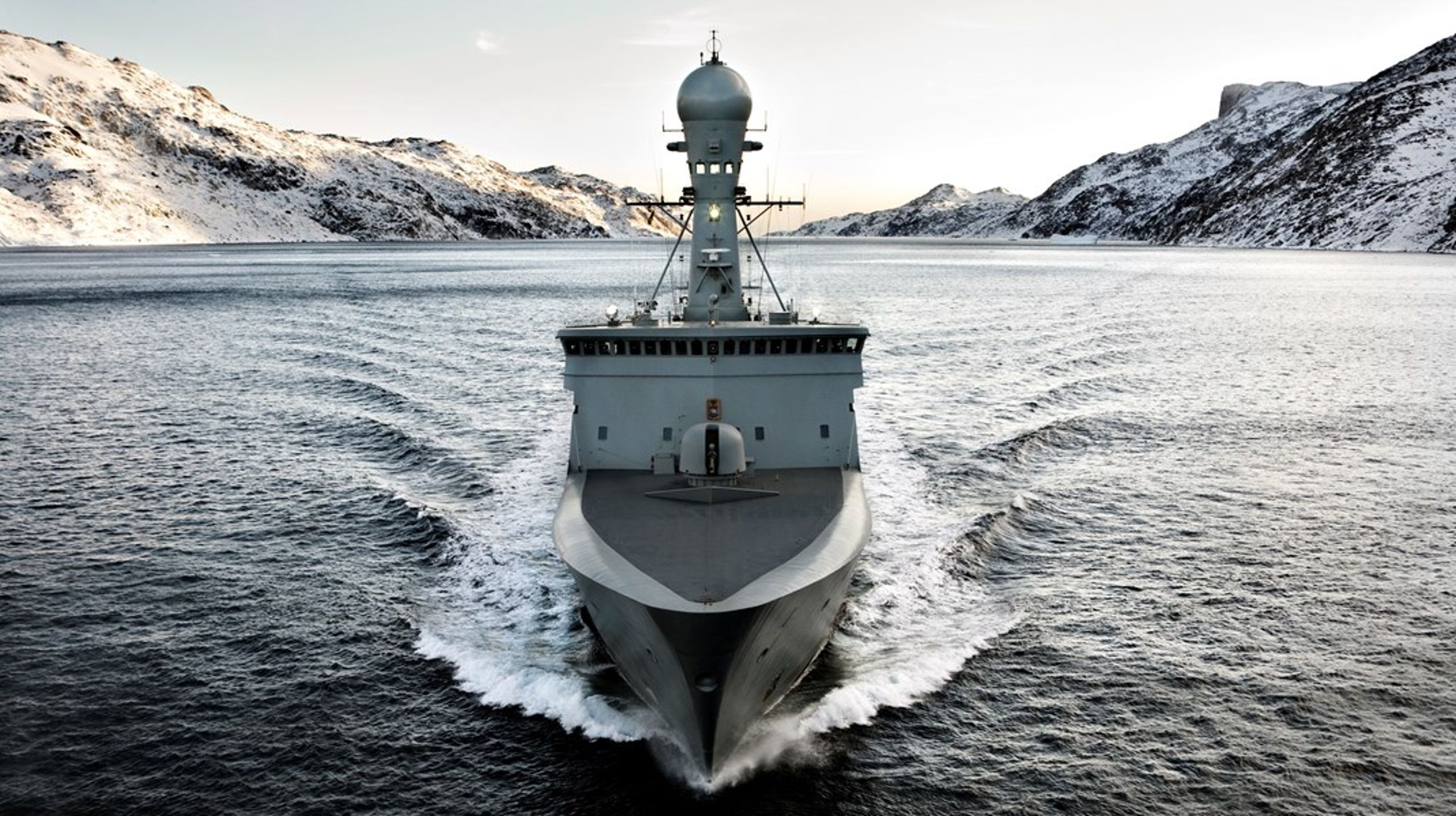 ’Vædderen’ i Grønland i 2007. Skibet tilhører Forsvarets skibe i Thetis-klassen, som er forældet og ikke lever op til Natos krav.&nbsp;