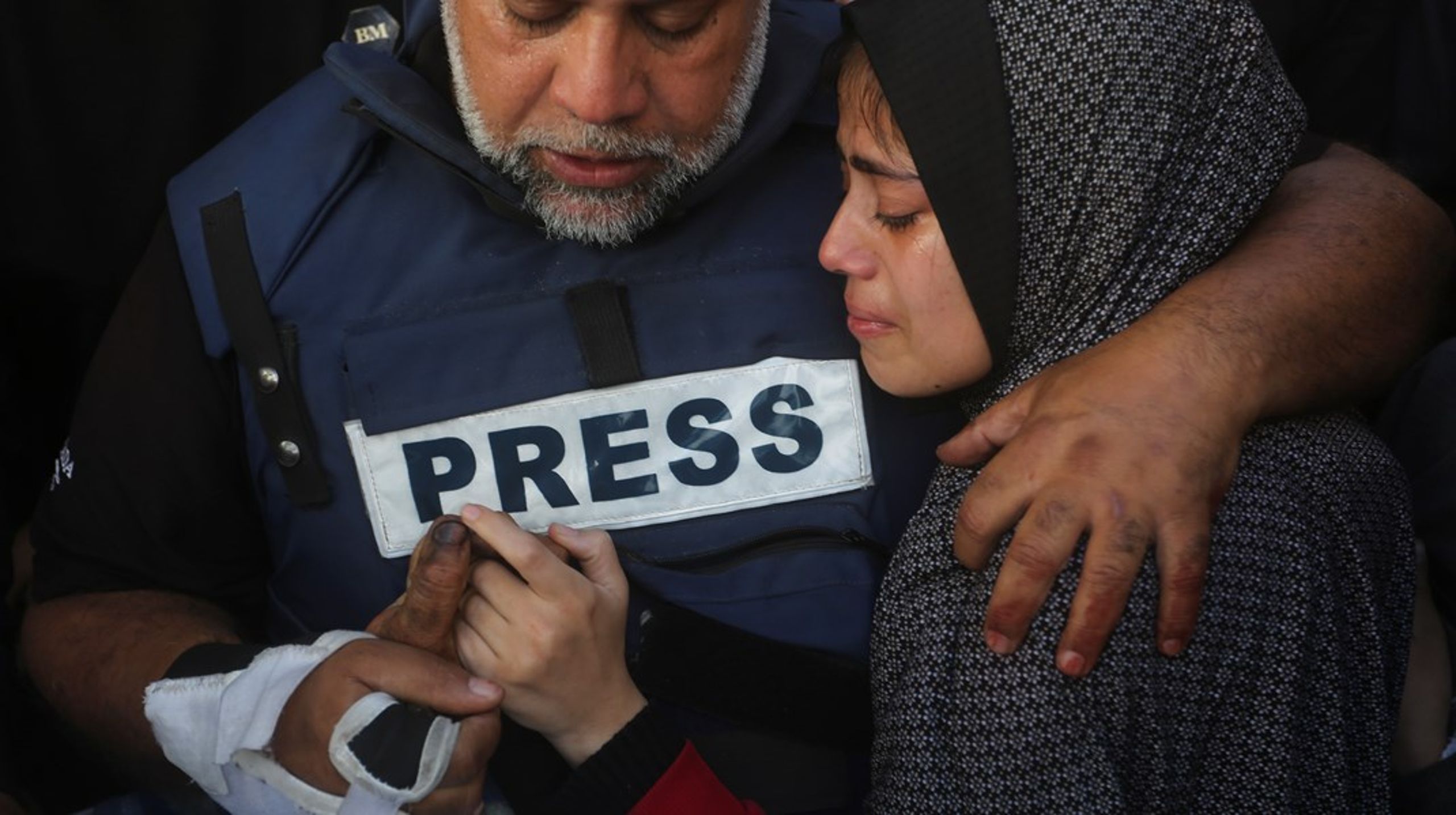Mindst 97 journalister er dræbt i Gaza siden oktober, heraf flere i målrettede angreb. Dermed slår Israels krig mod Gaza alle rekorder, hvad angår dødelighed for journalister, skriver Jesper Højberg.&nbsp;