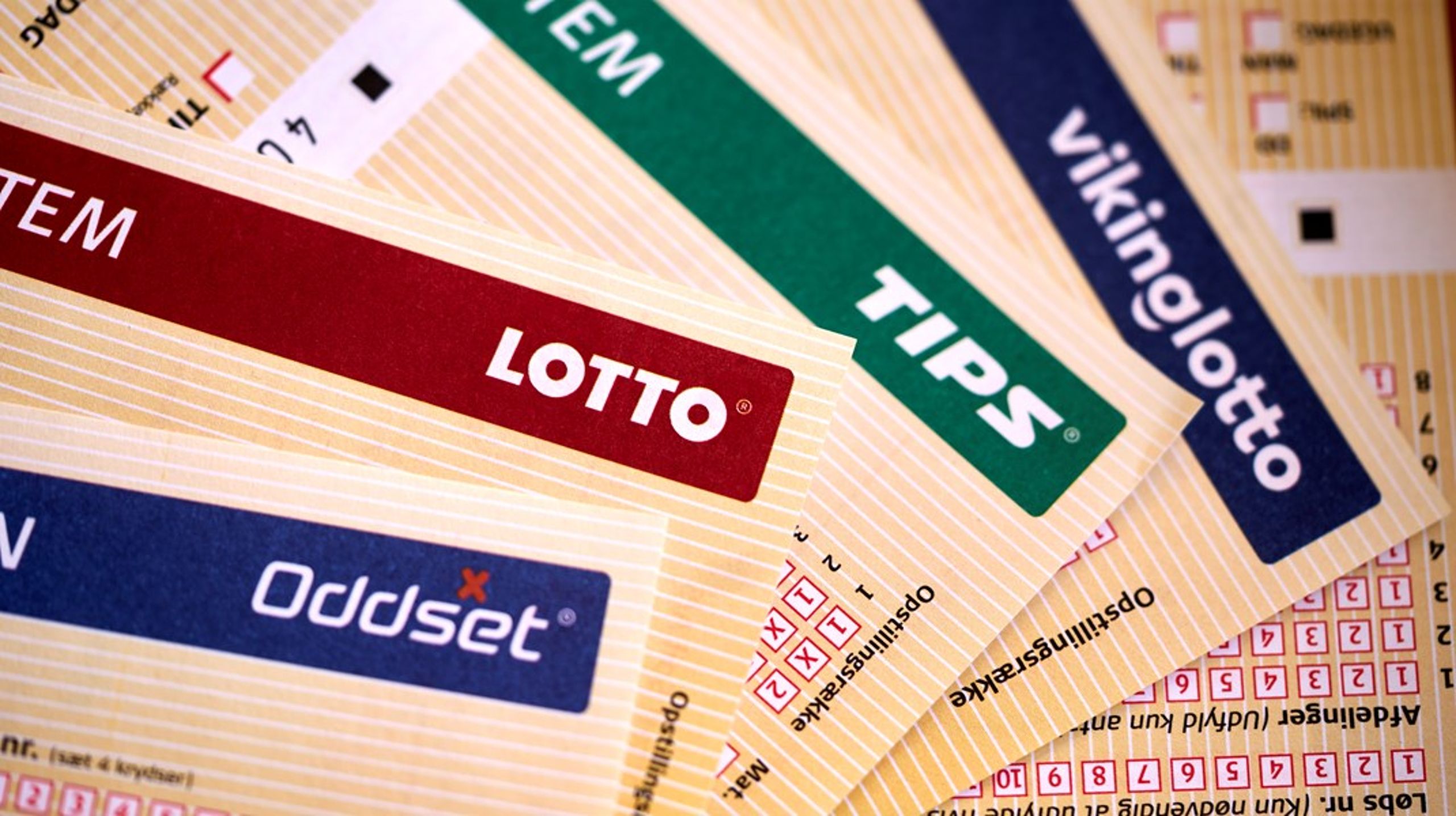 Tips blev indført i 1949. I henholdsvis 1988 og 1994 kom Lotto og Oddset til.