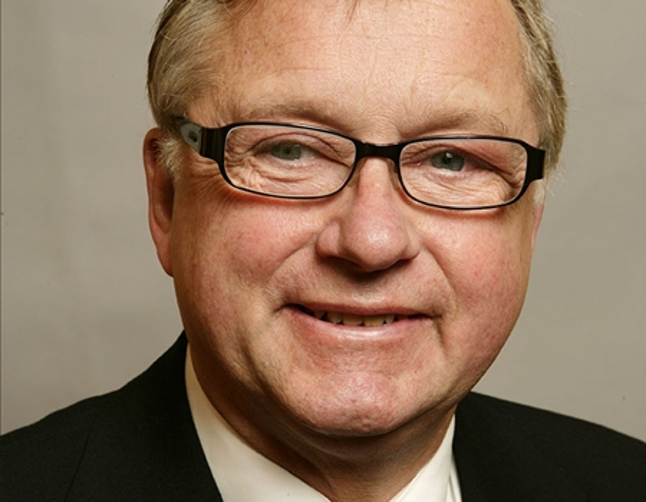 Borgmester Finn Olesen (S) vil have set reglerne for tilsyn med botilbud til psykisk syge efter i s&#248;mmene.