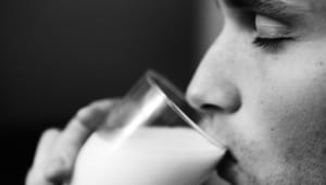 Nye forvirrede betragtninger om mælk fra Familien Kernesund