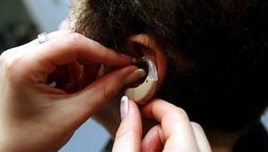 Haarder i samråd om høreapparater
