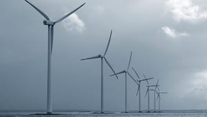 Regeringen varsler flere investeringer i vedvarende energi
