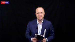 Per Stig Møller anmelder: Knud Brix' digte bidrager til politikerleden