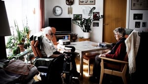 Hjemlige plejehjem og klippekort til fællesskab: Her er aftalen for de ældre