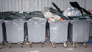 Ellemann vil have kommunerne til at ensrette affaldsindsamling
