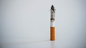 Sundhedsaktører til S og V: Vil I egentlig redde unge fra at dø af rygning?