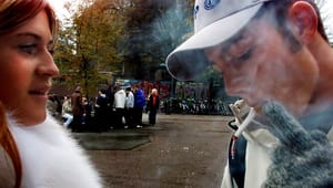 Regeringen splitter tobaksforhandlinger i to